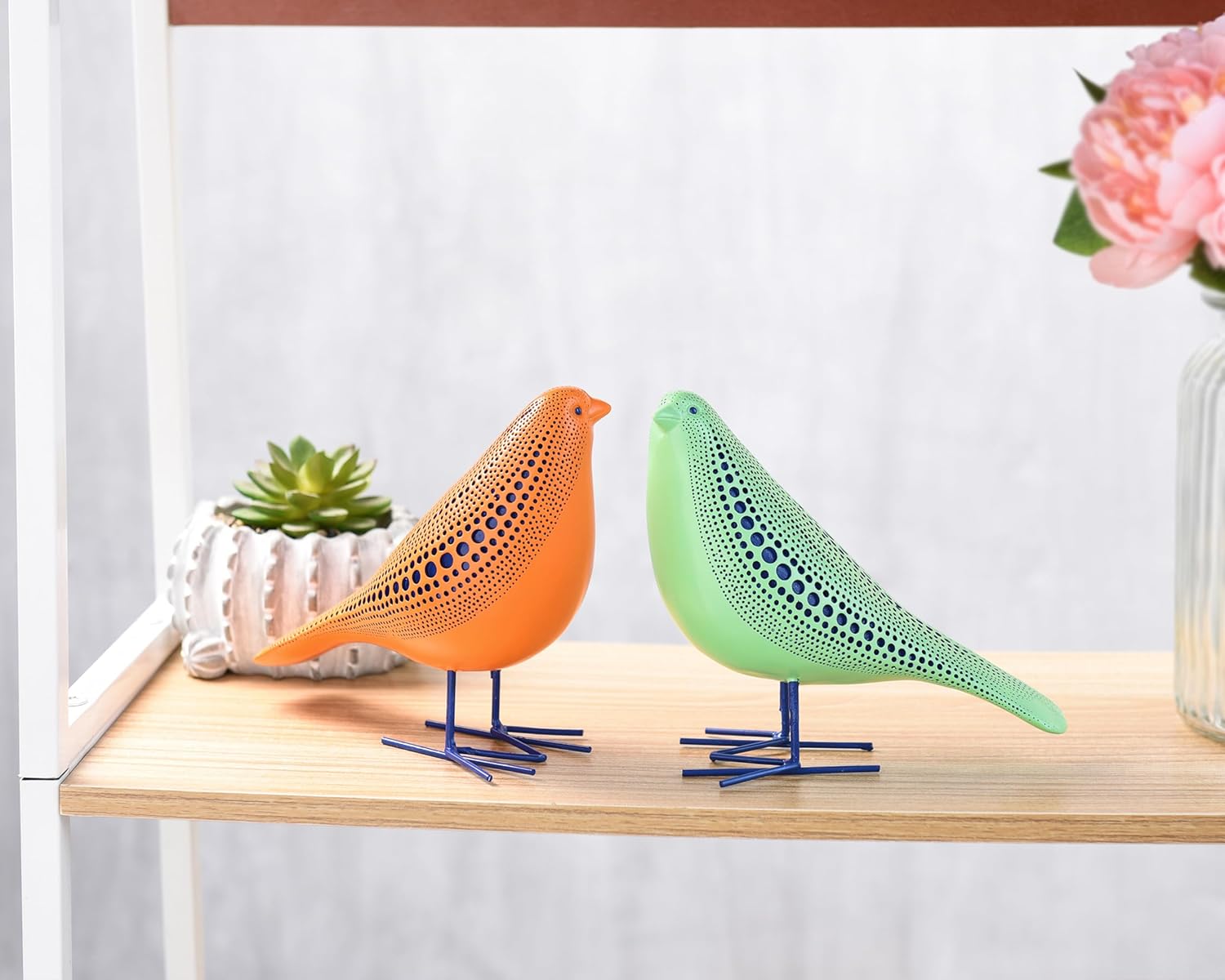 Modern Sculpture and Statues / Orange-bird