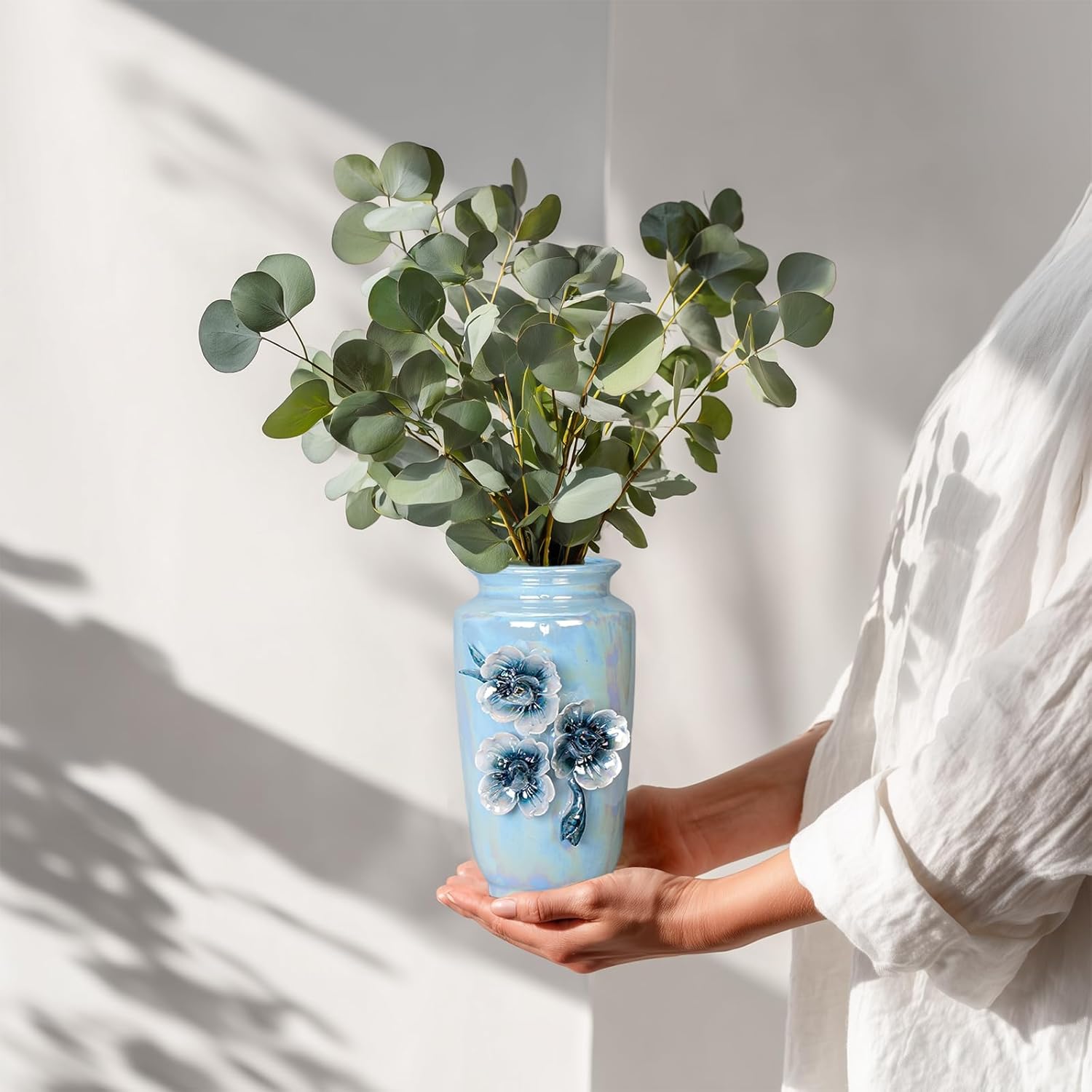 Ceramic Vase / Small Decorative Vase / Blue / 7 Inch