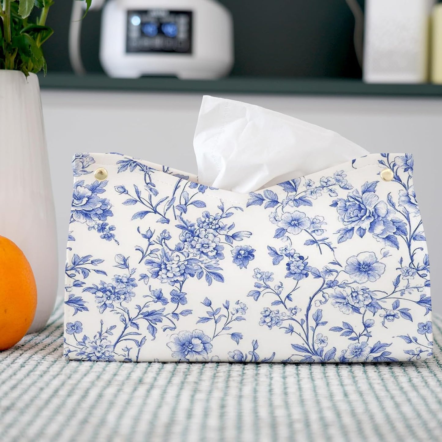 Tissue Box Cover Rectangle / Light Blue Chinoiserie