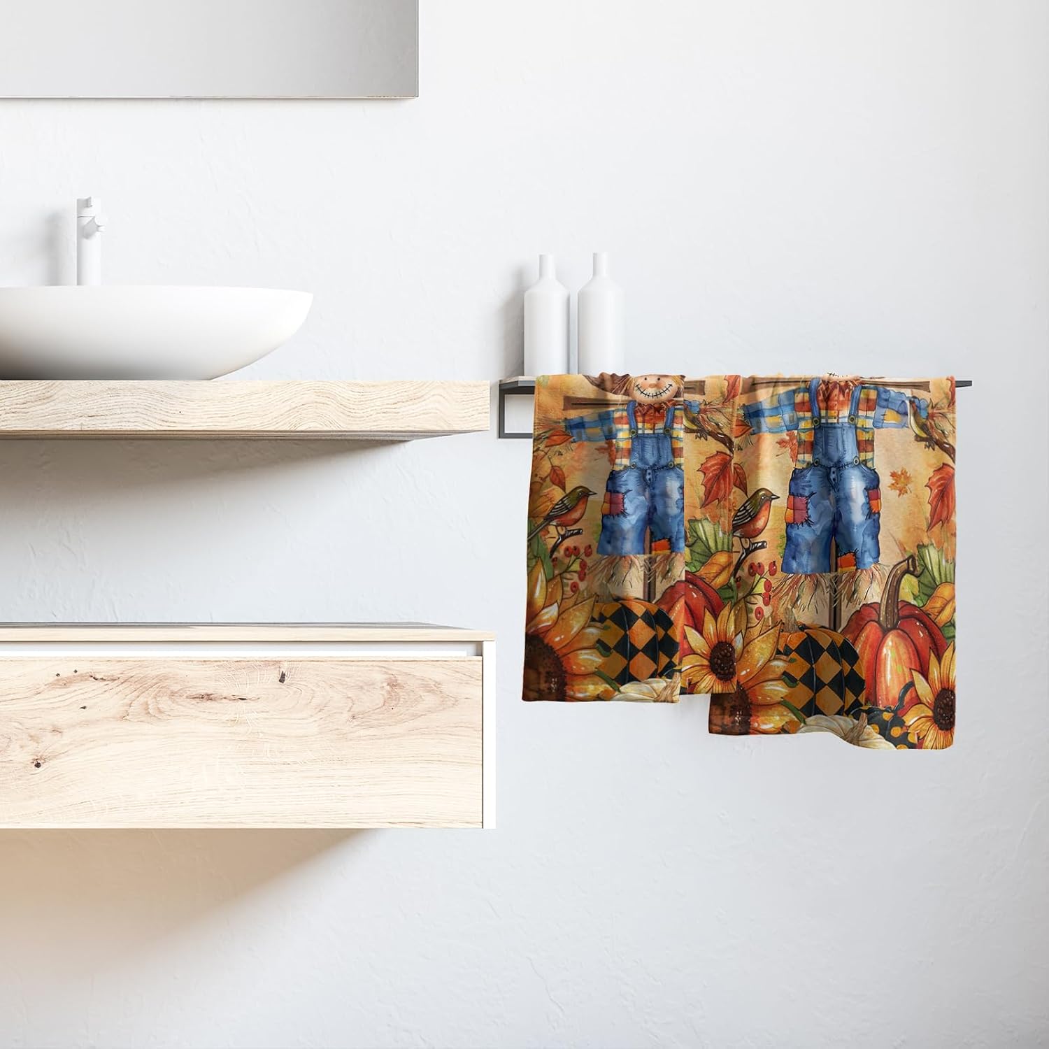 Giwawa Fall Scarecrow Hand Towels Set of 2 Autumn Pumpkin Bathroom Towel Seasonal Holiday Decorative Fingertip Towel
