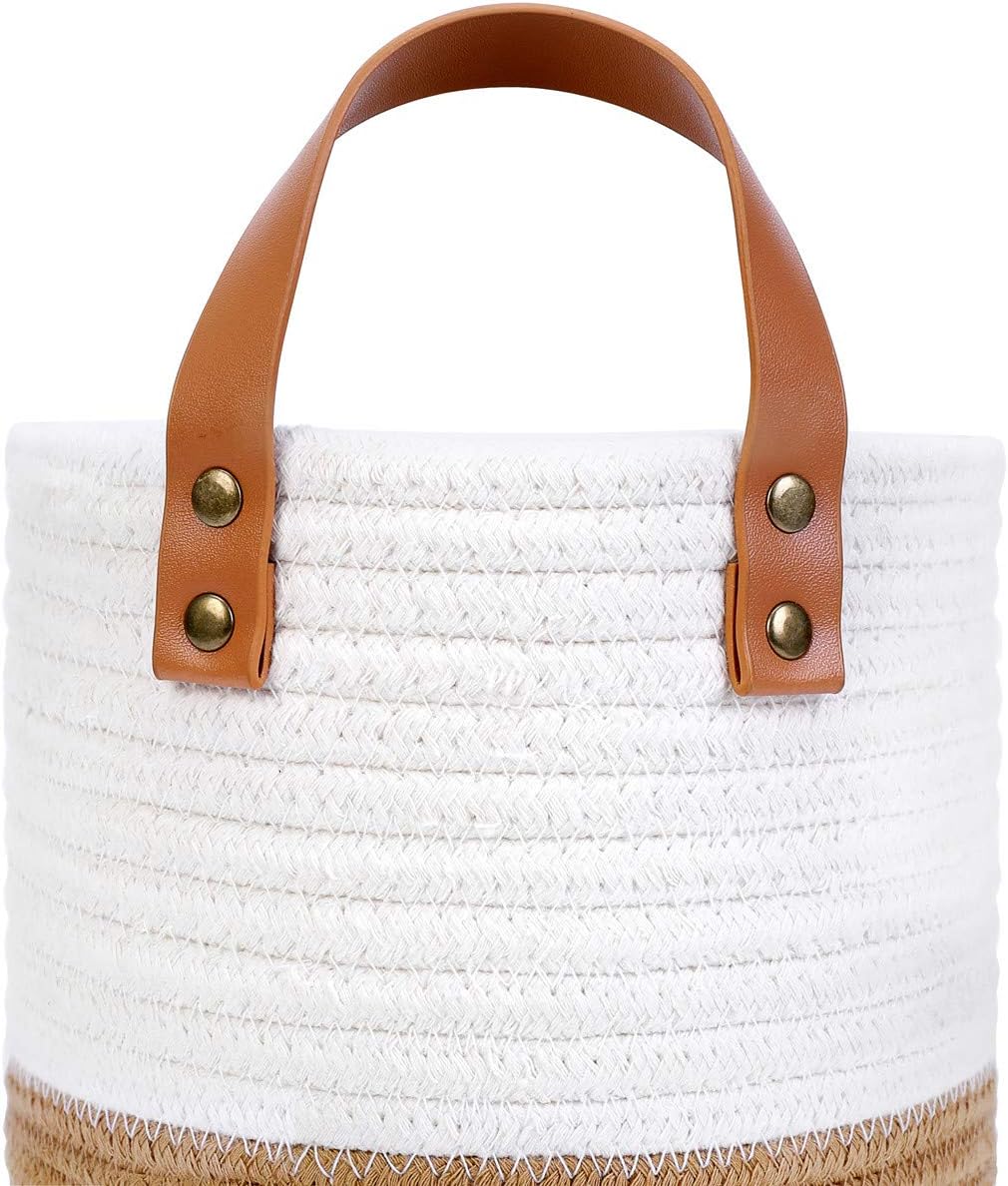 Small Wicker Wall Baskets / White and Brown