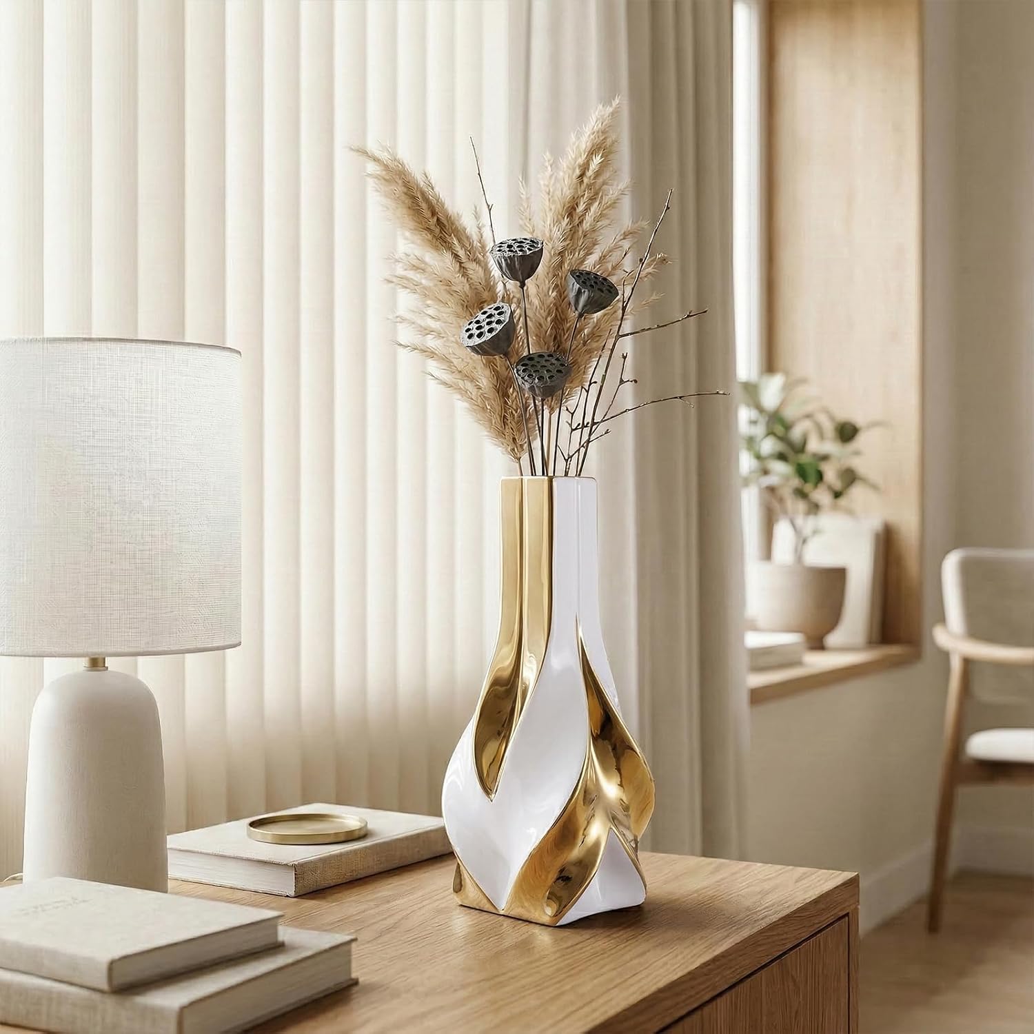 10.6" White and Gold Ceramic Vase / White Gold