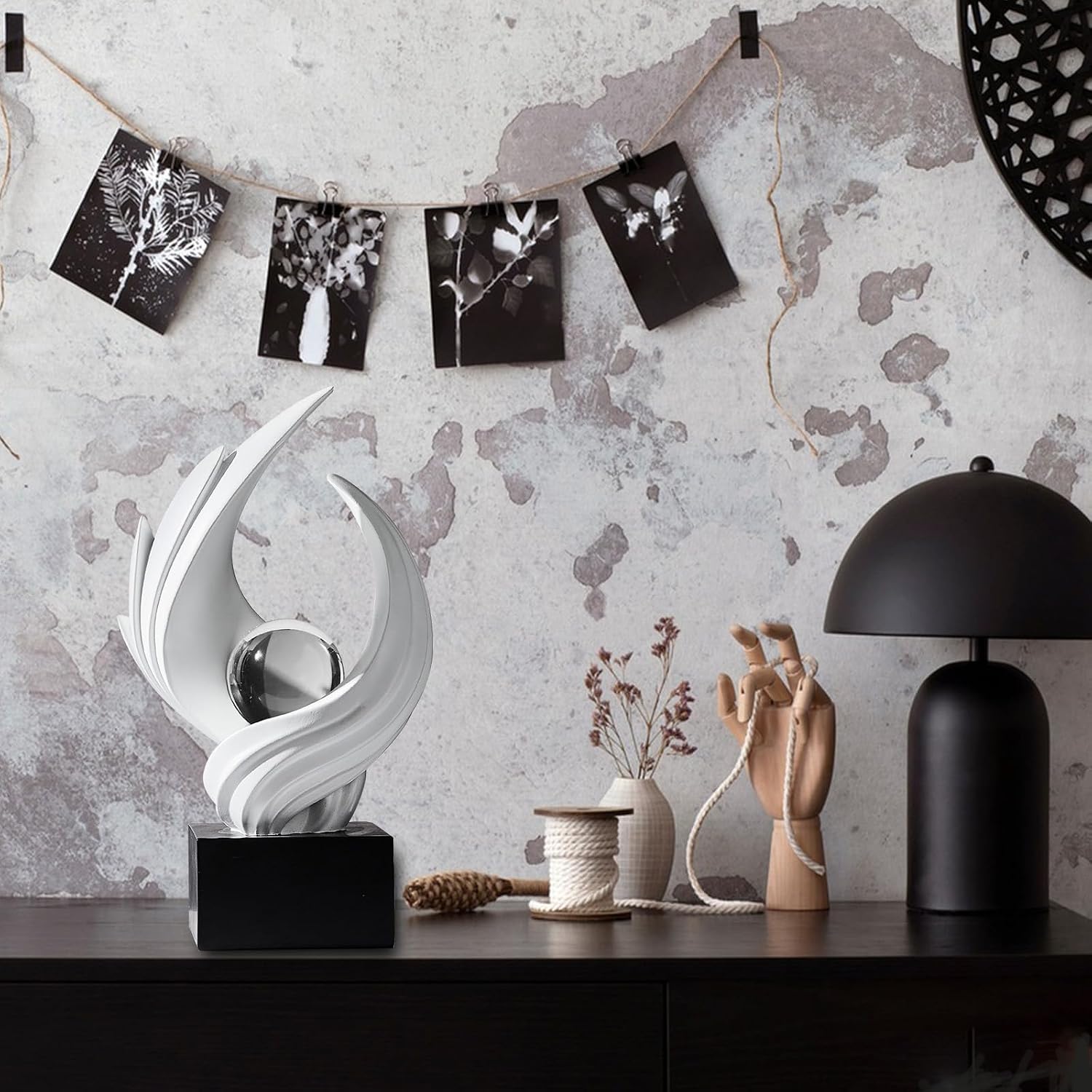 Modern Art Statue Decor / White