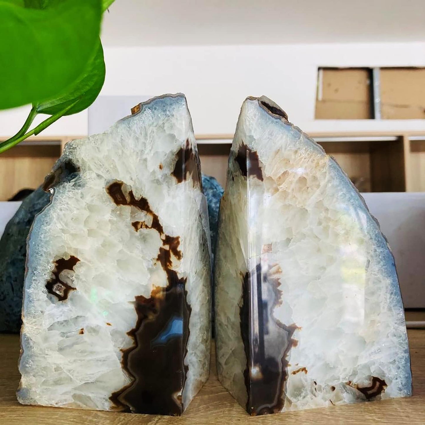 Agate Bookends Black Geode Book Ends Heavy Duty Bookend Holder Decorative / Natural Black / 2-3LBS