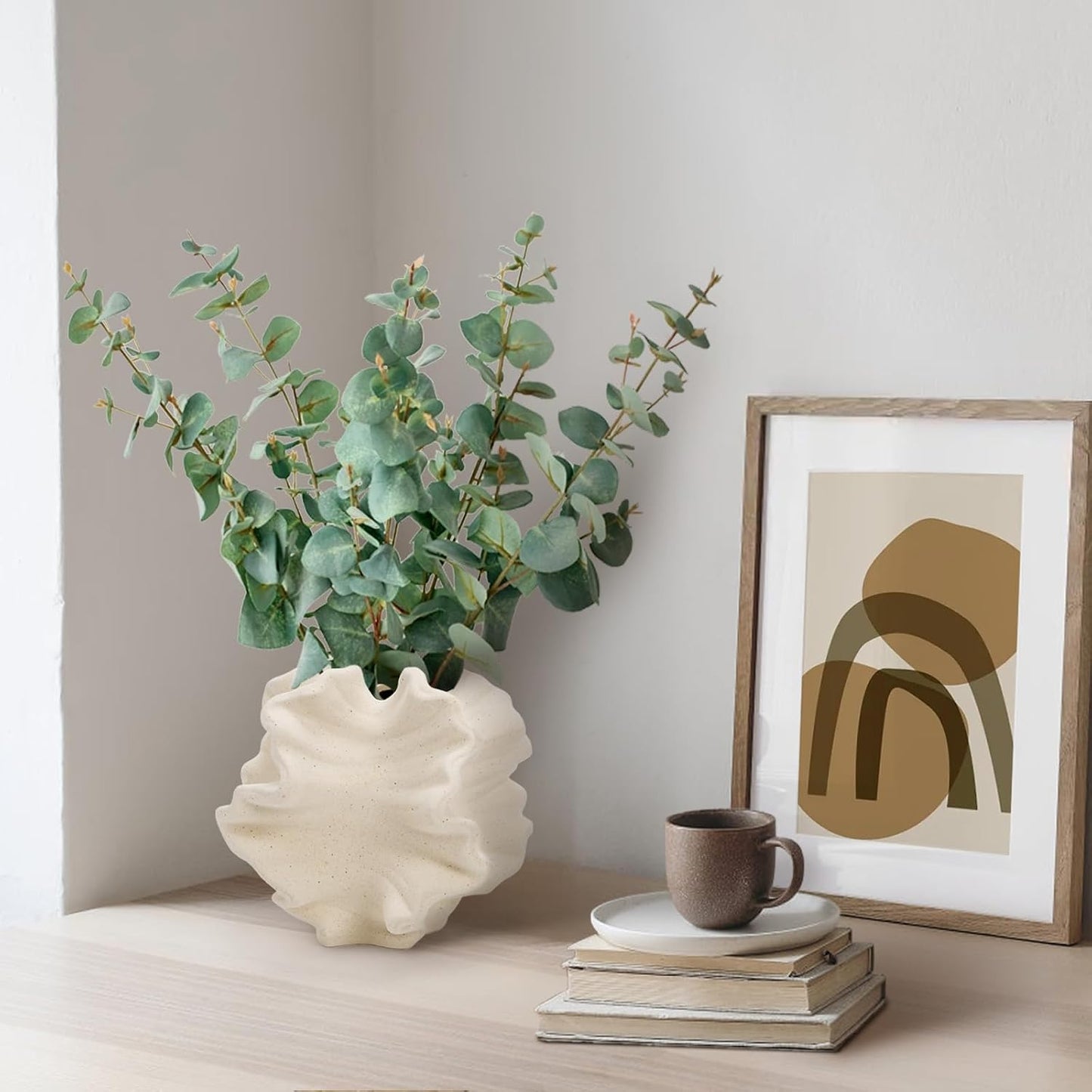 Off Ceramic Flower Vase / White / 6 Inch