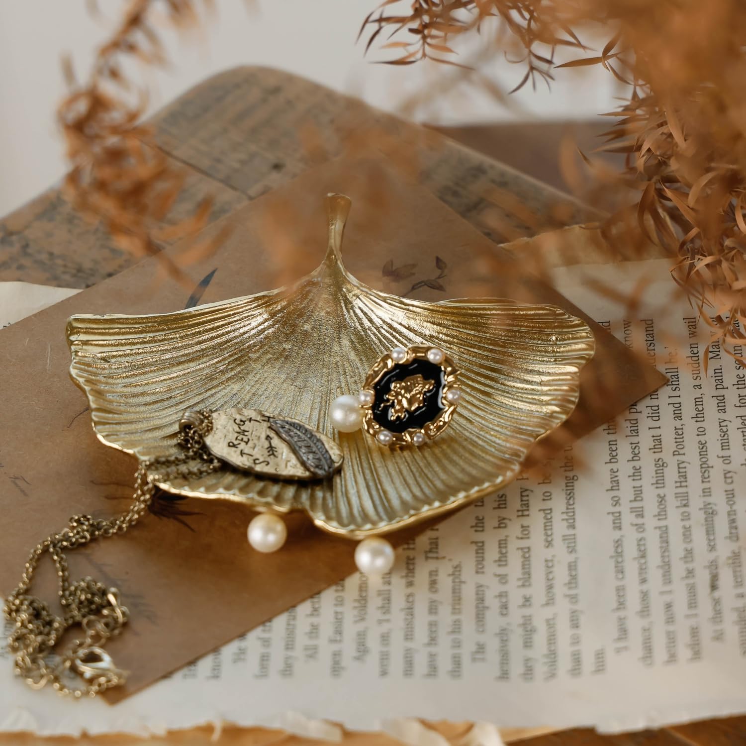 Jewelry Tray Ginkgo Leaf Trinket Dish Vintage Ring Holder Bowl for Bracelet Earring Necklace / Gold
