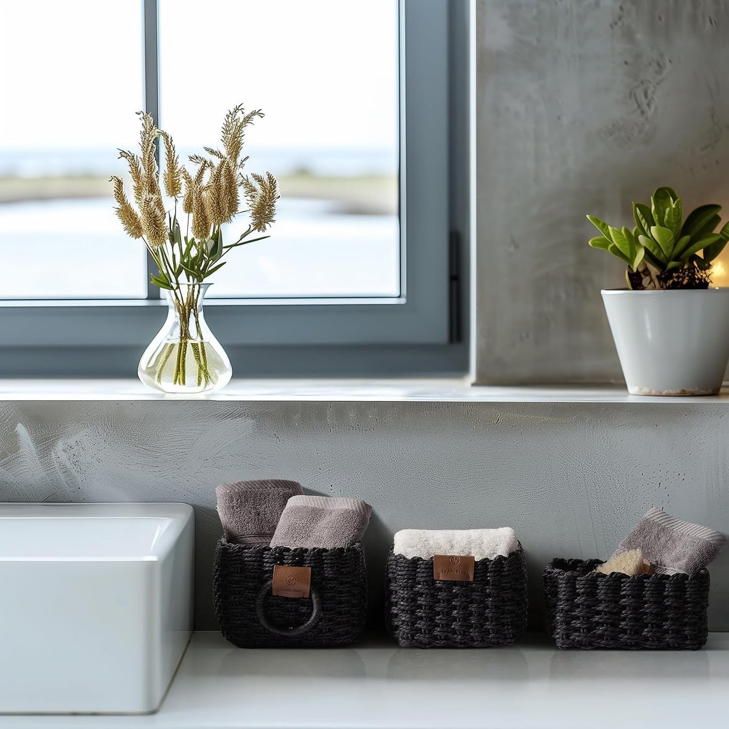 Small Wicker Baskets for Organizing / Ebony Black