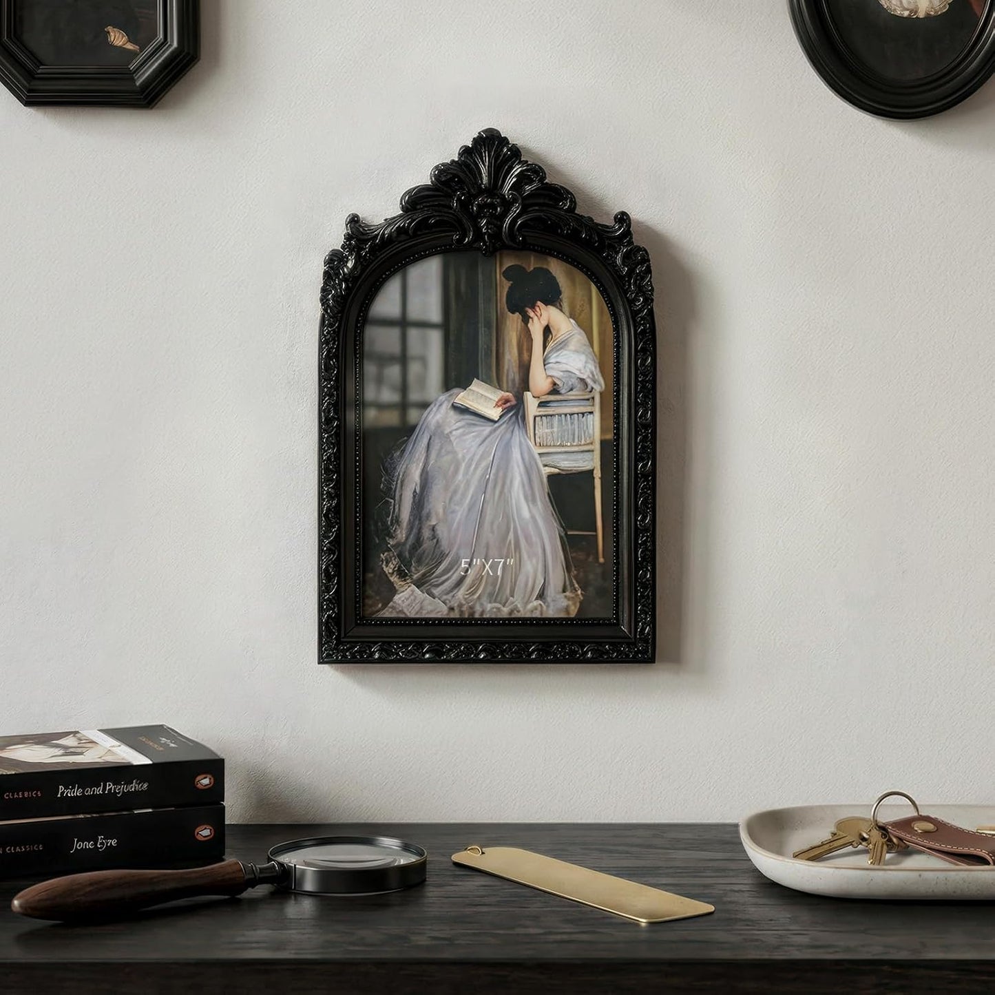 Vintage Picture Frame Black Frame / Black Arch / 5 x 7