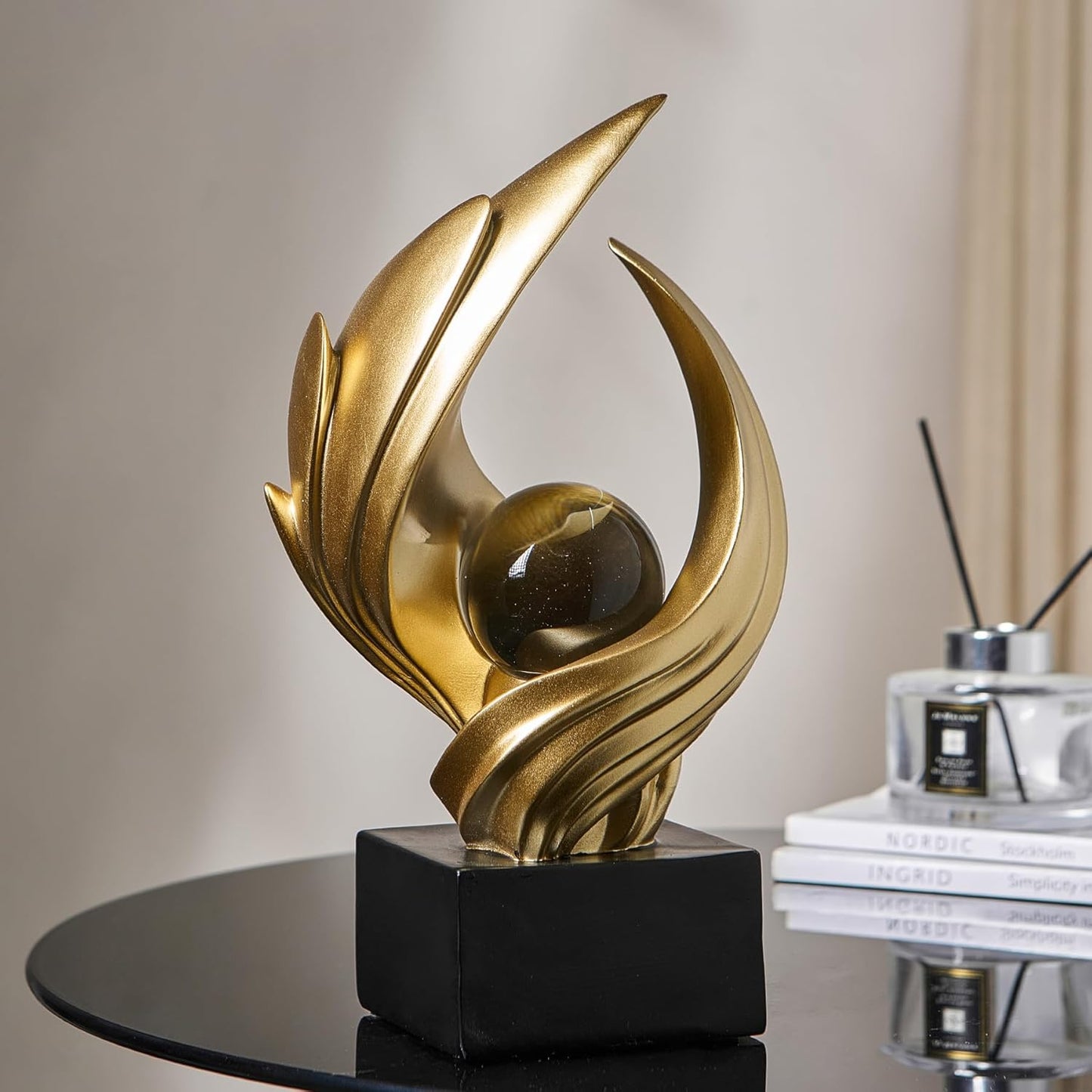 Resin Decorative Statue / Gold