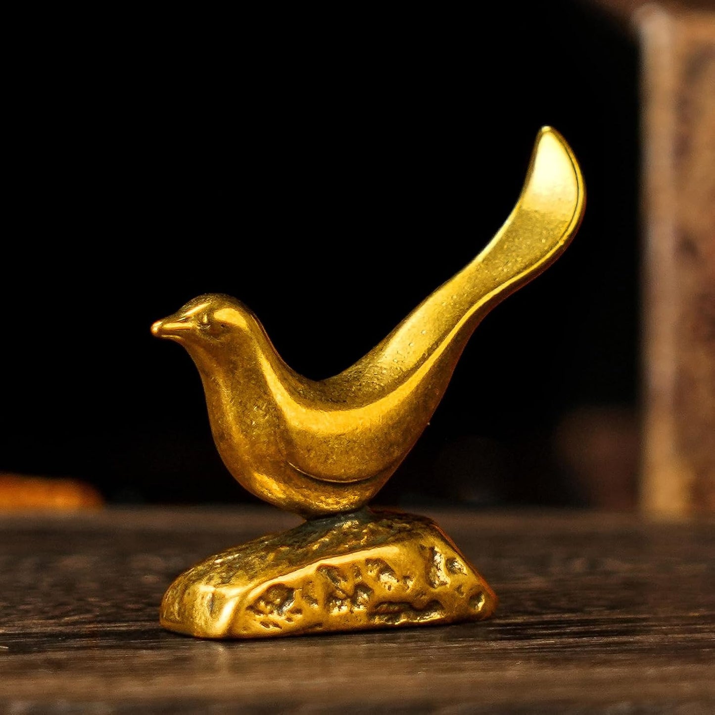 100% Pure Brass Handmade Figurine / Simple Bird