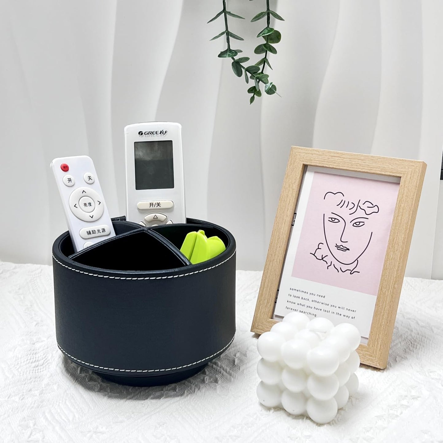 PU Leather Round TV Remote Control Holder / Black