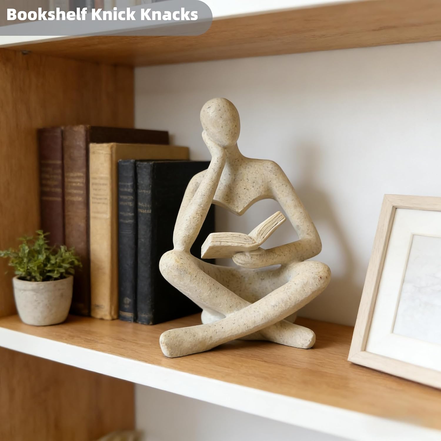 Reading Thinker Statue / Gray