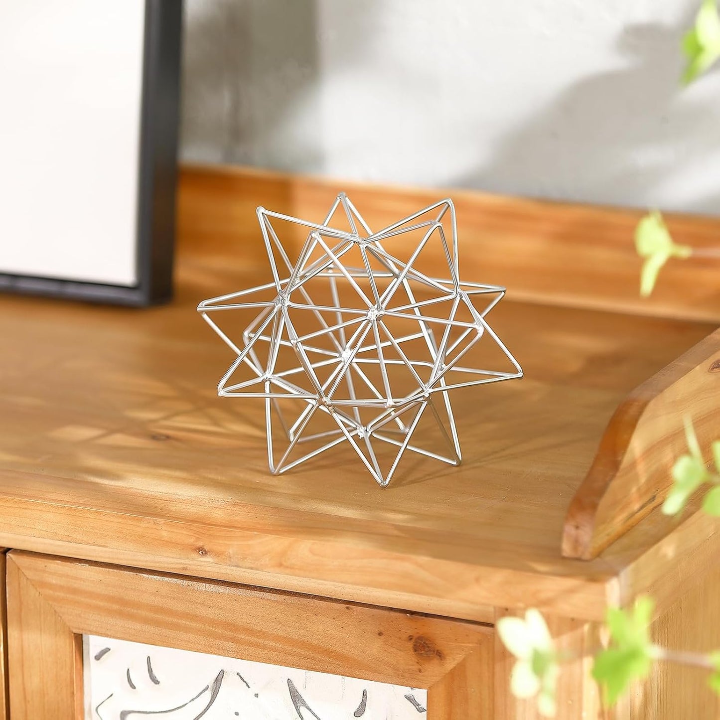 Metal Geometric Table Top Decor / Sliver