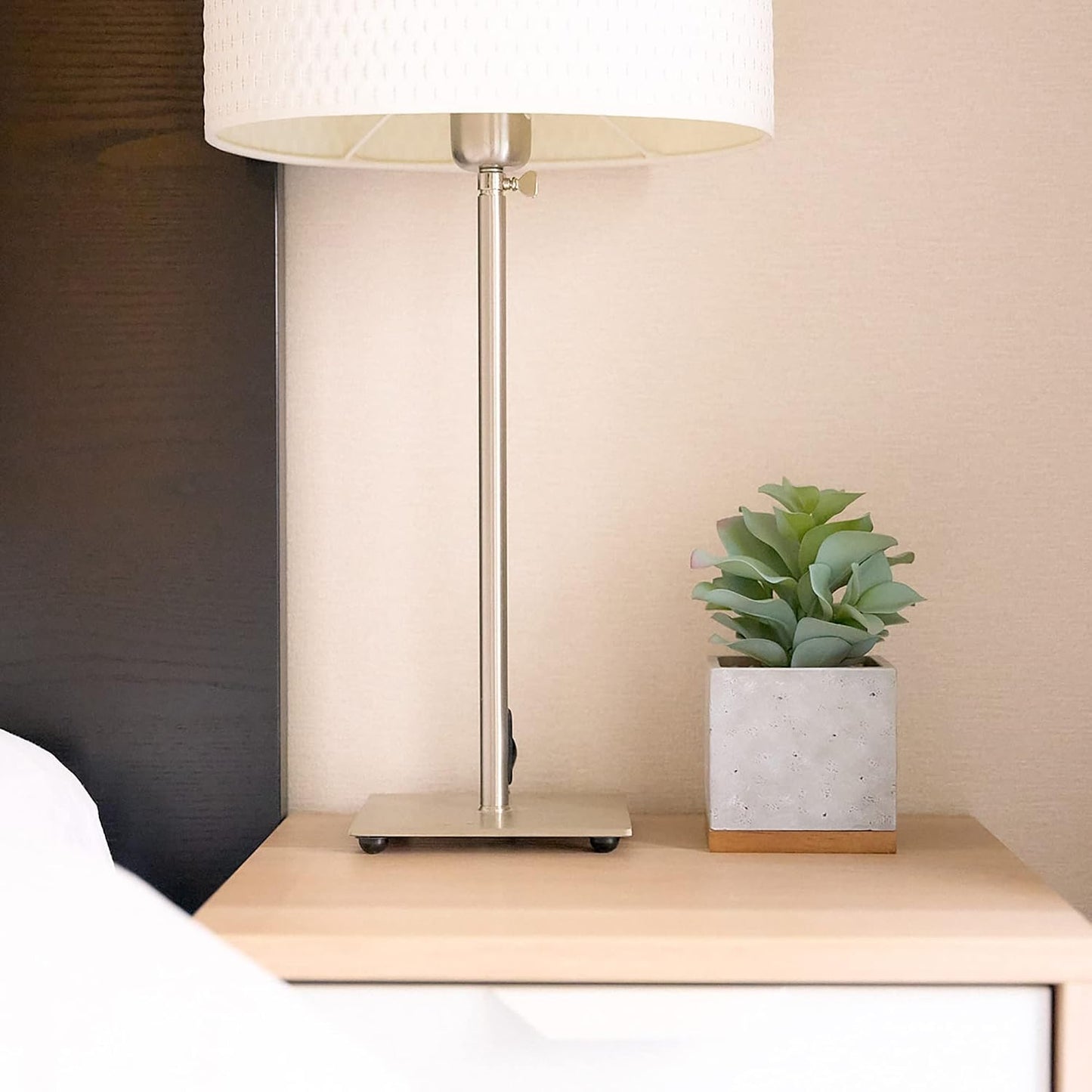 Artificial Plant Decor / Sage Green / 8 Inch