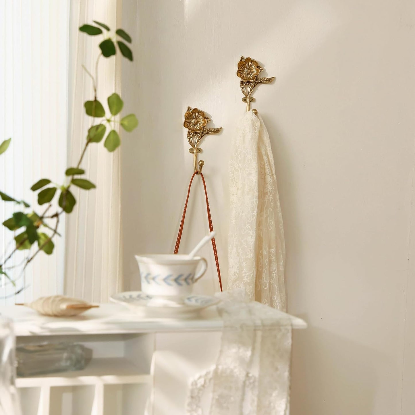 Golden Flower Metal Hooks / Set of 2