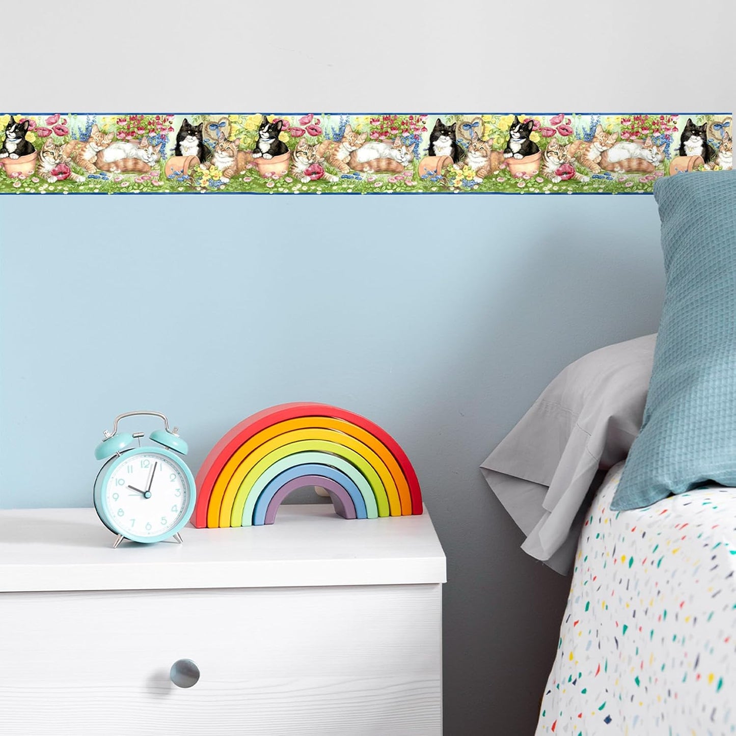 Wallpaper Border / Cats in Flower Garden