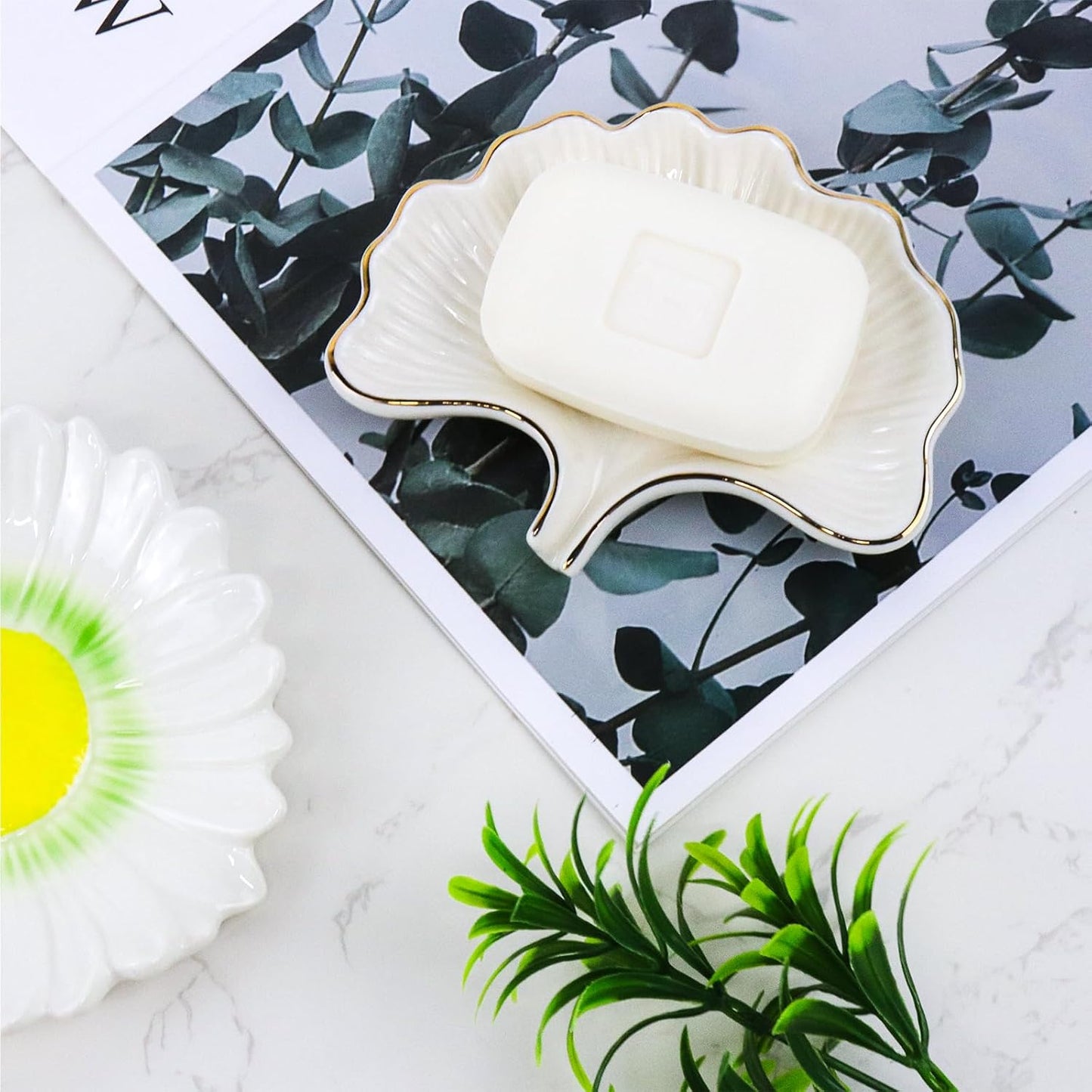 Ginkgo Leaf Style Ceramic Self Draining Soap Dish Waterfall Soap Dish Soap Savers