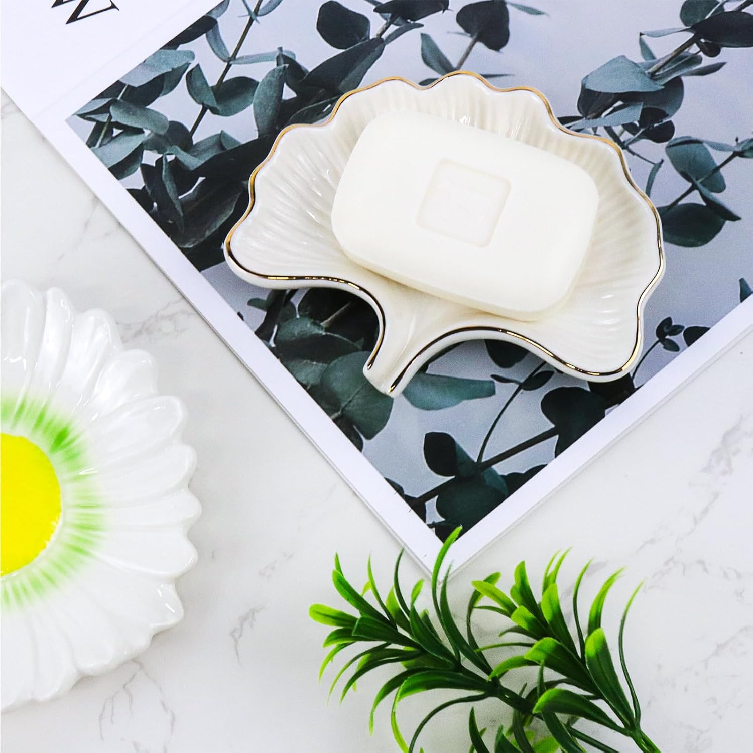 Ginkgo Leaf Style Ceramic Self Draining Soap Dish Waterfall Soap Dish Soap Savers