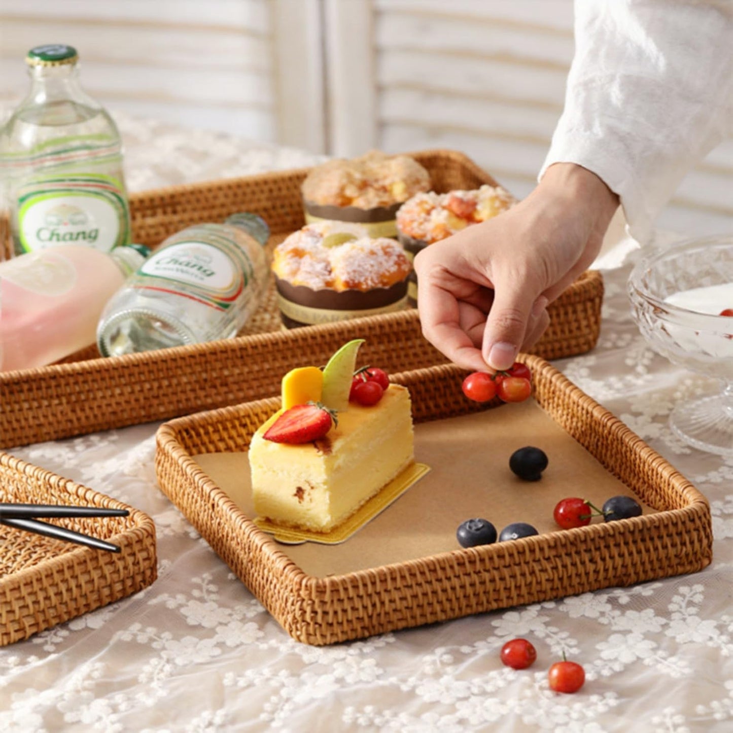 Rattan Serving Tray / M / Natural