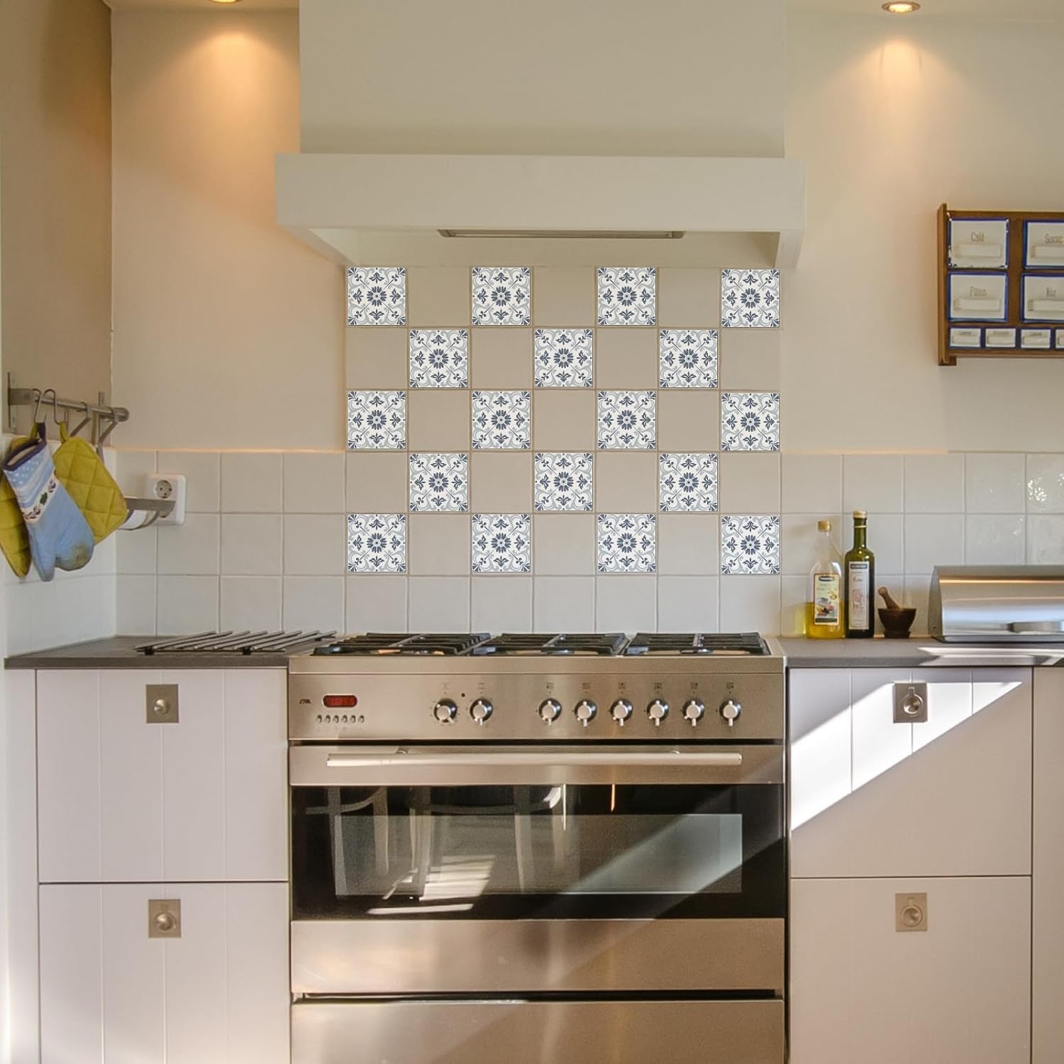 Peel and Stick Wallpaper Self Adhesive Wallpaper Tile Stickers / Retro Mandala / Blue / Set of 36