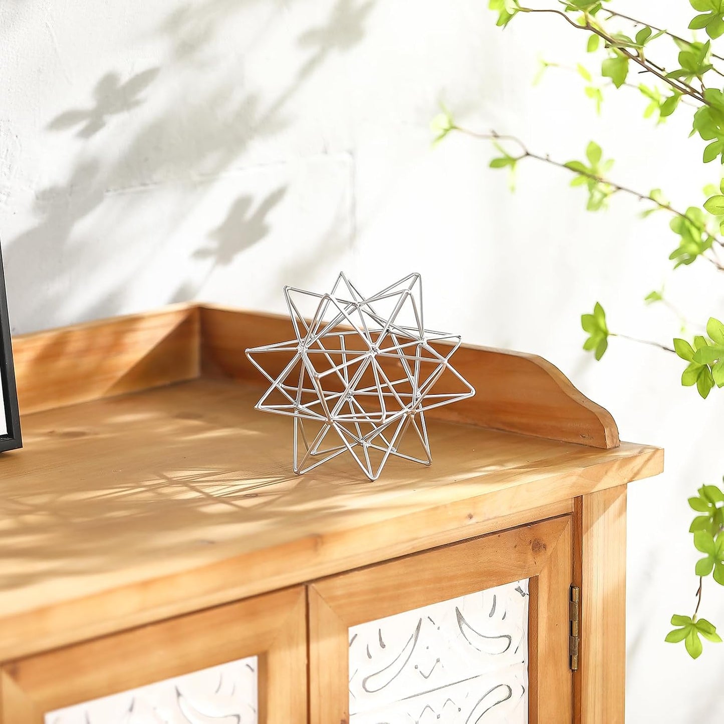 Metal Geometric Table Top Decor / Sliver