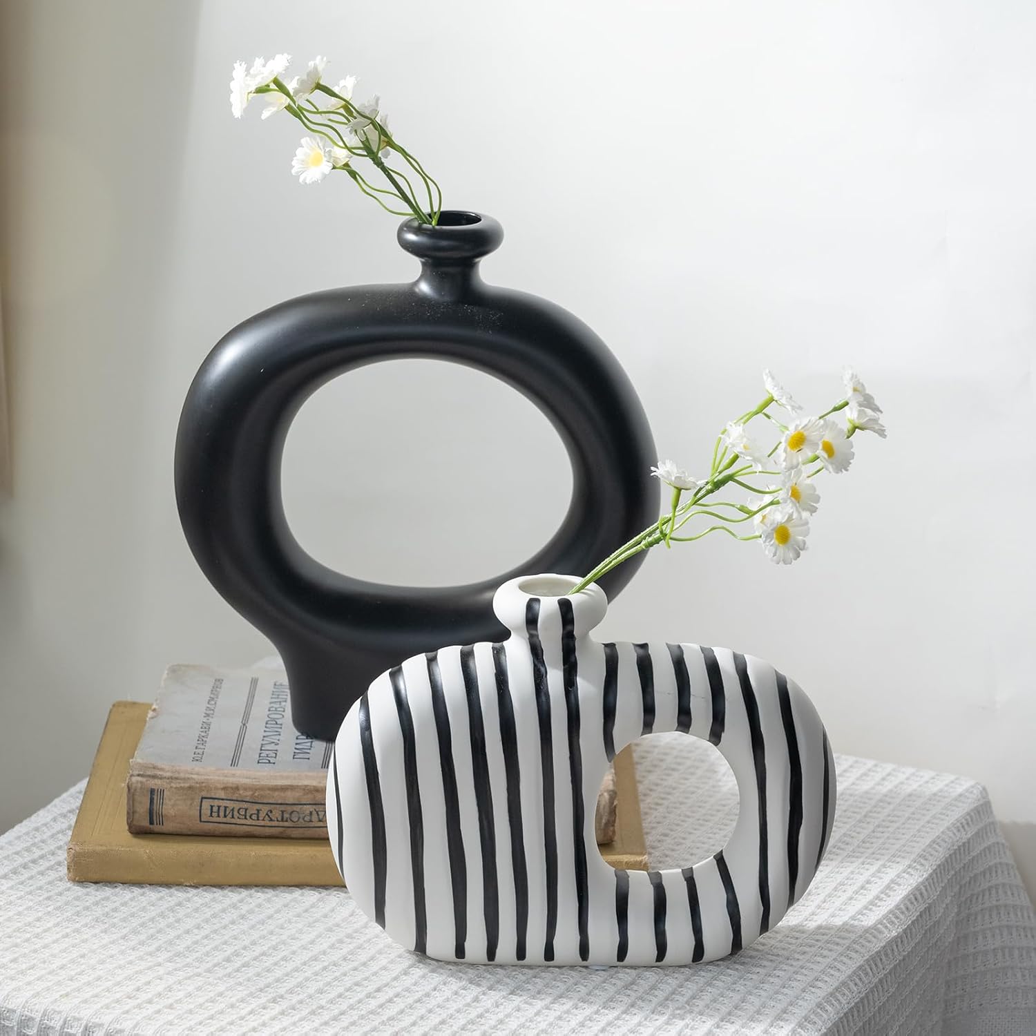 & White Striped Hollow Ceramic Flower Vases / Black / Set of 2