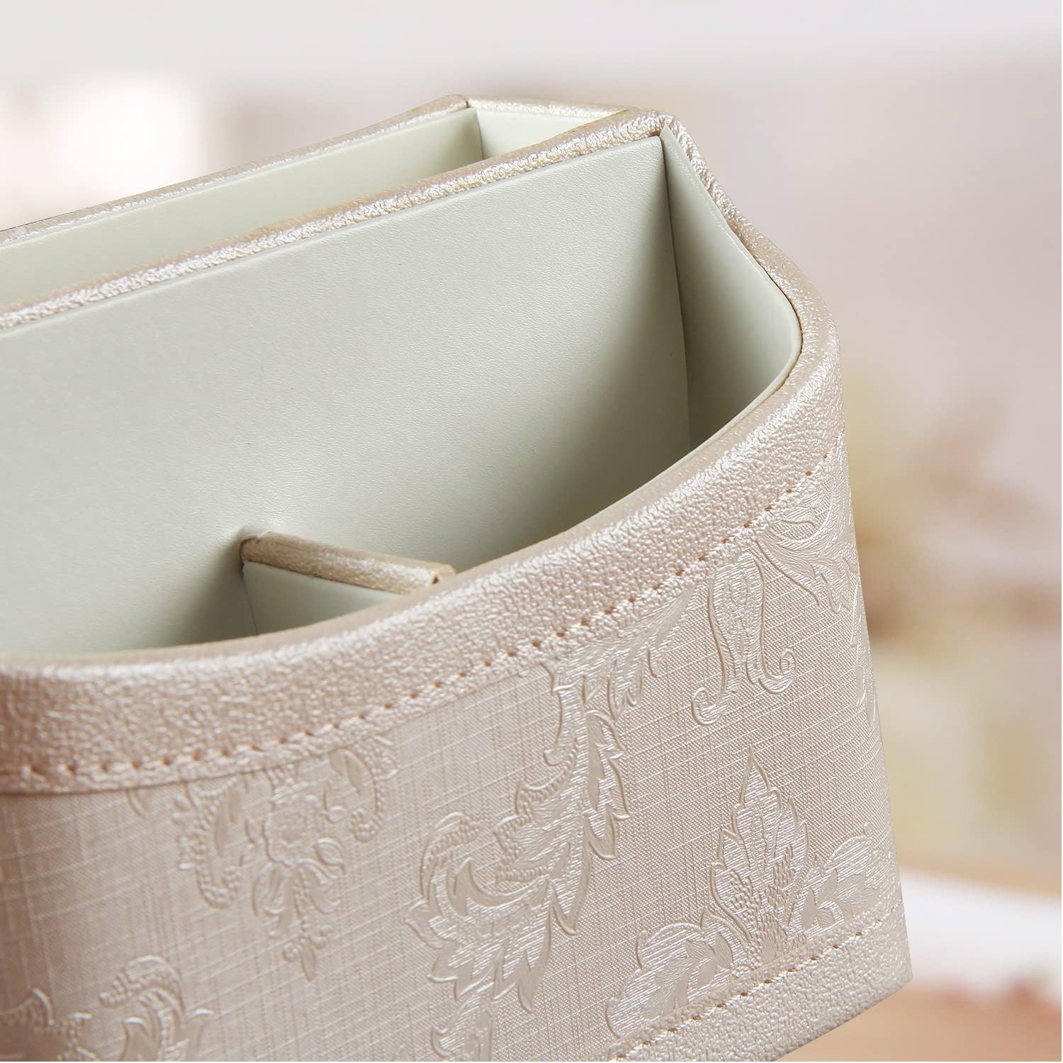 Leather 360°Rotatable Remote Control Holder / 1 A Embroidery Flower