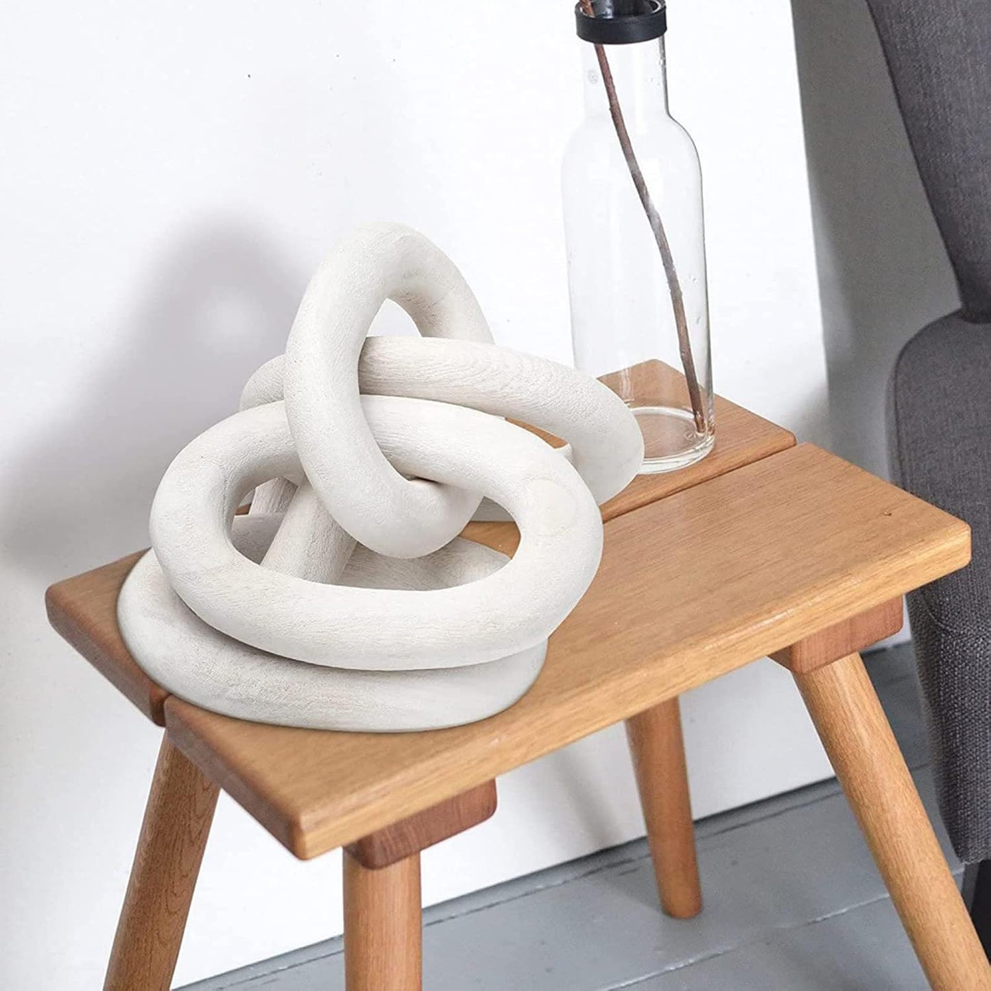 Modern Farmhouse Style / White / 21.7 Inch