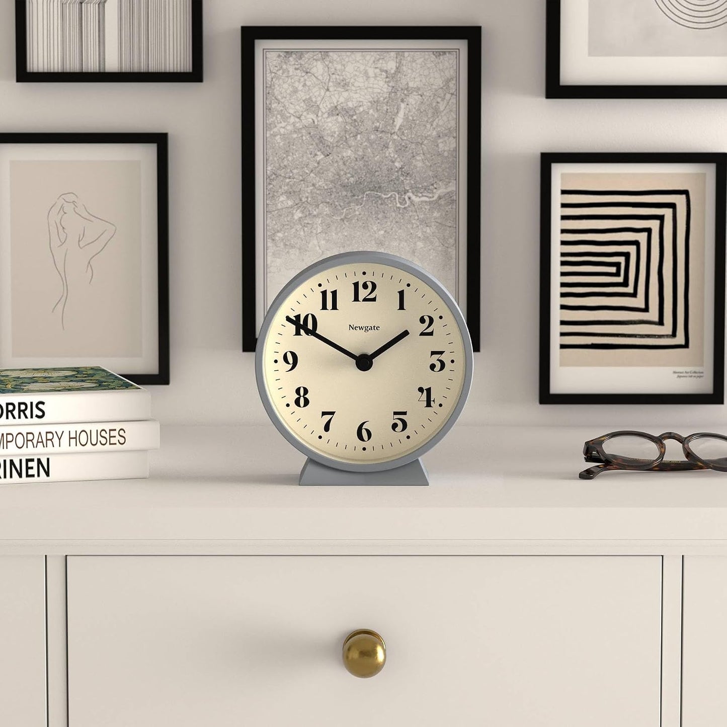 NEWGATE® Theatre Mantel Clock | Modern Classic Round Design | French Navy | Contemporary Style for Desk, Table, Shelf