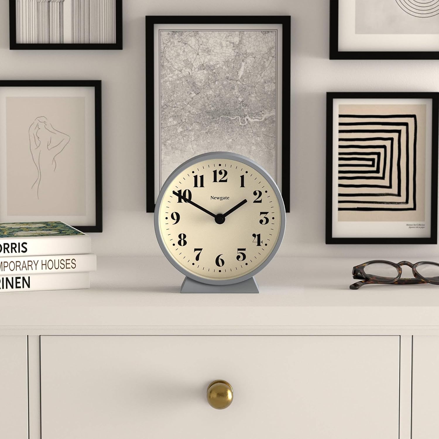 NEWGATE® Theatre Mantel Clock | Modern Classic Round Design | French Navy | Contemporary Style for Desk, Table, Shelf