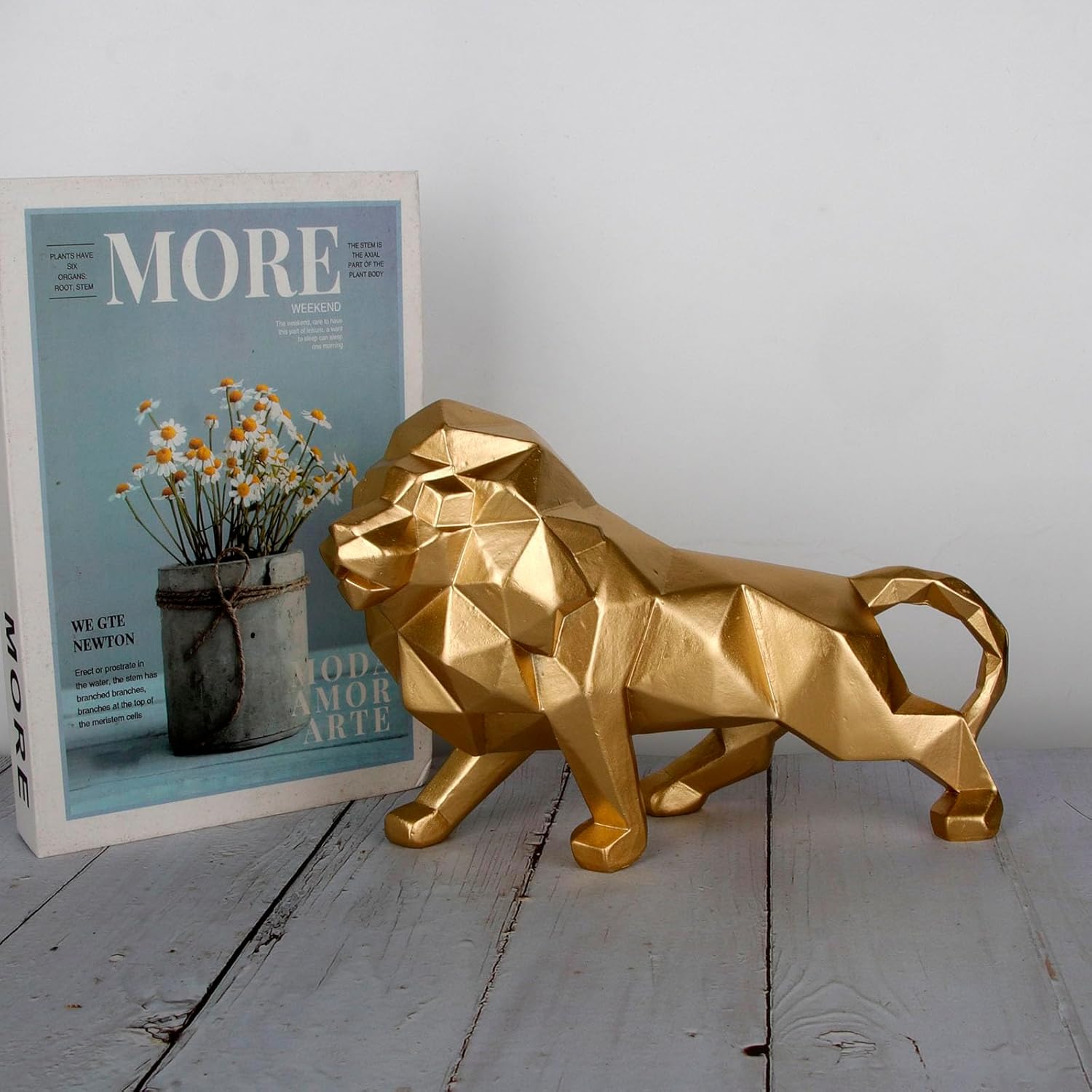 Resin Lion Figurines / Golden