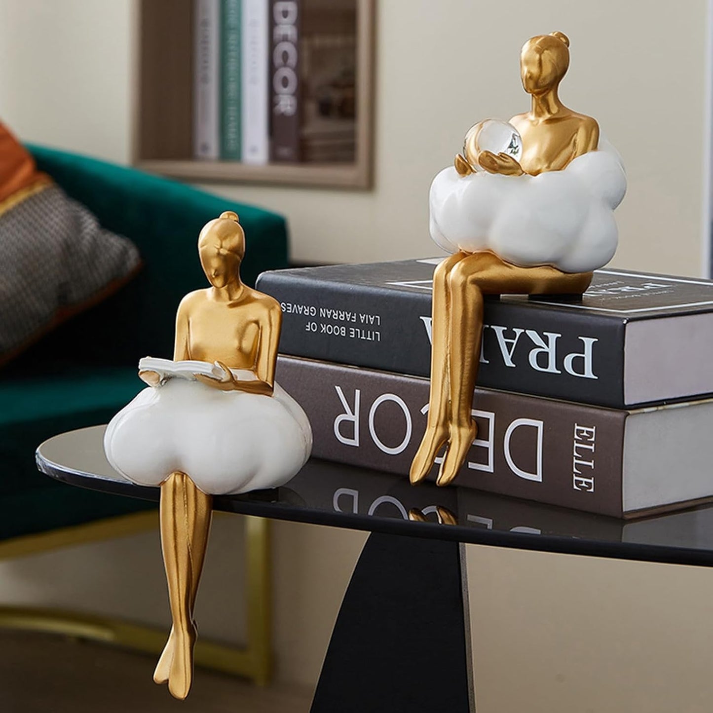 Modern Bookshelf Figurines Accent Decorations / Gold