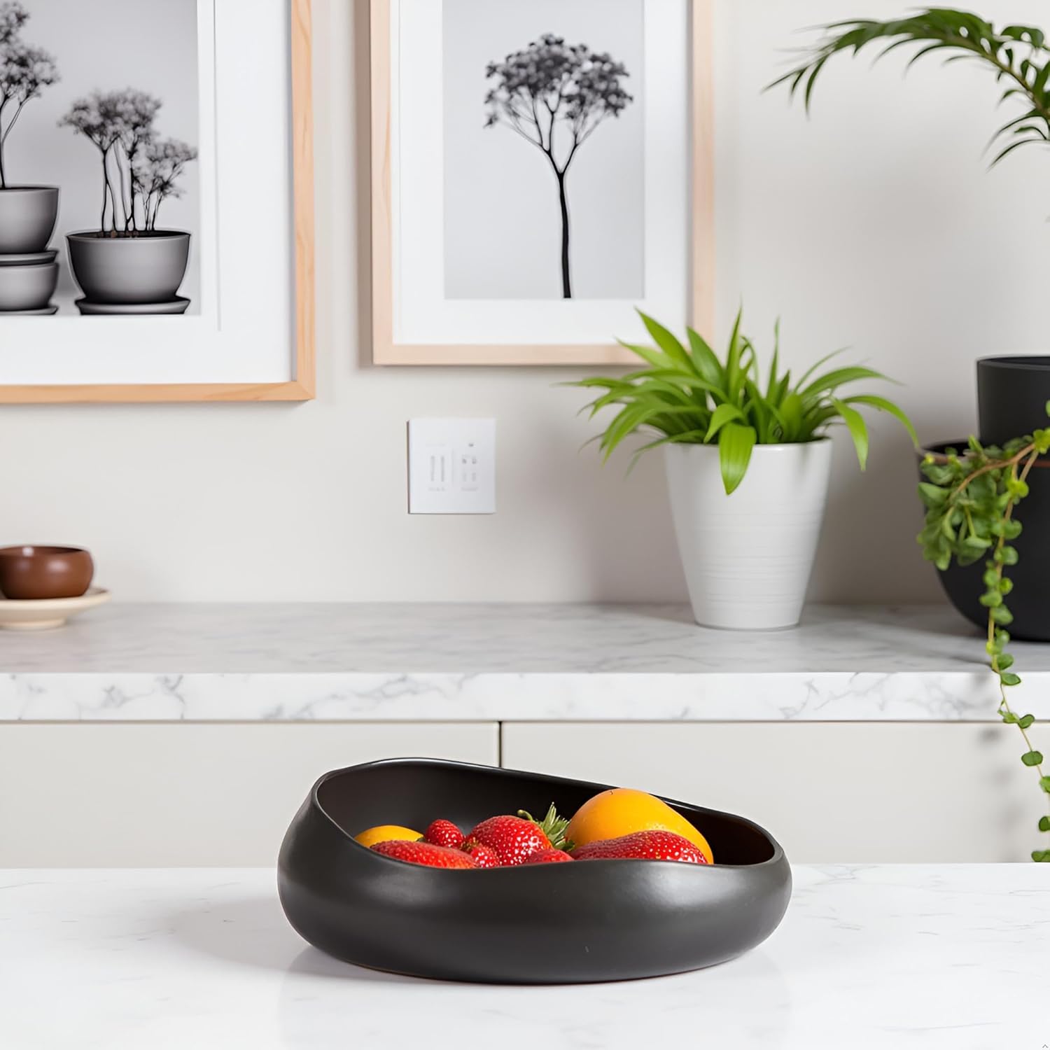 Ceramic Fruit Bowl / Black