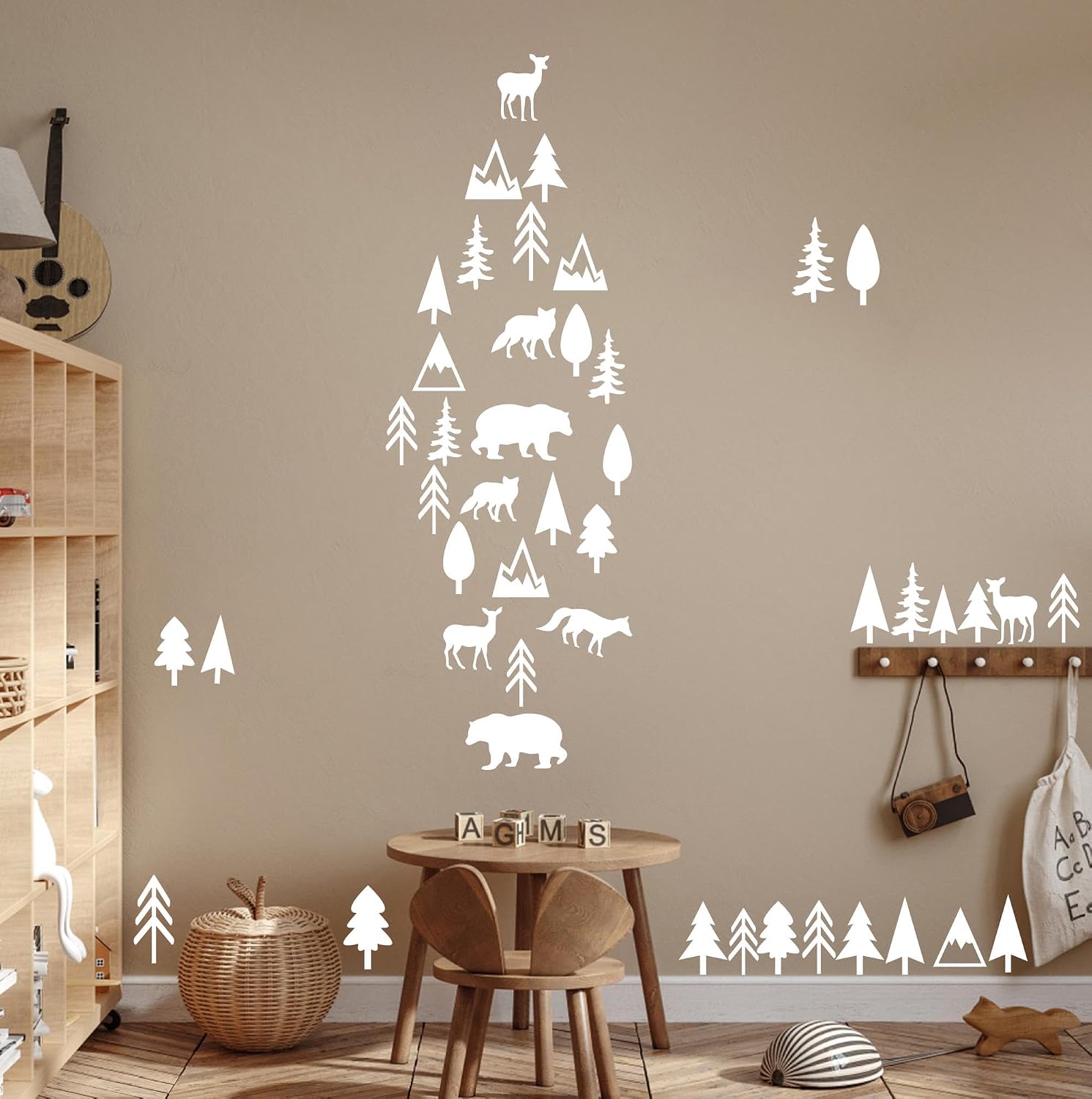 Animal Wall Decals Vinyl Pine Tree Wall Stickers Forest Animal Wall Stickers Mountain / Woodland