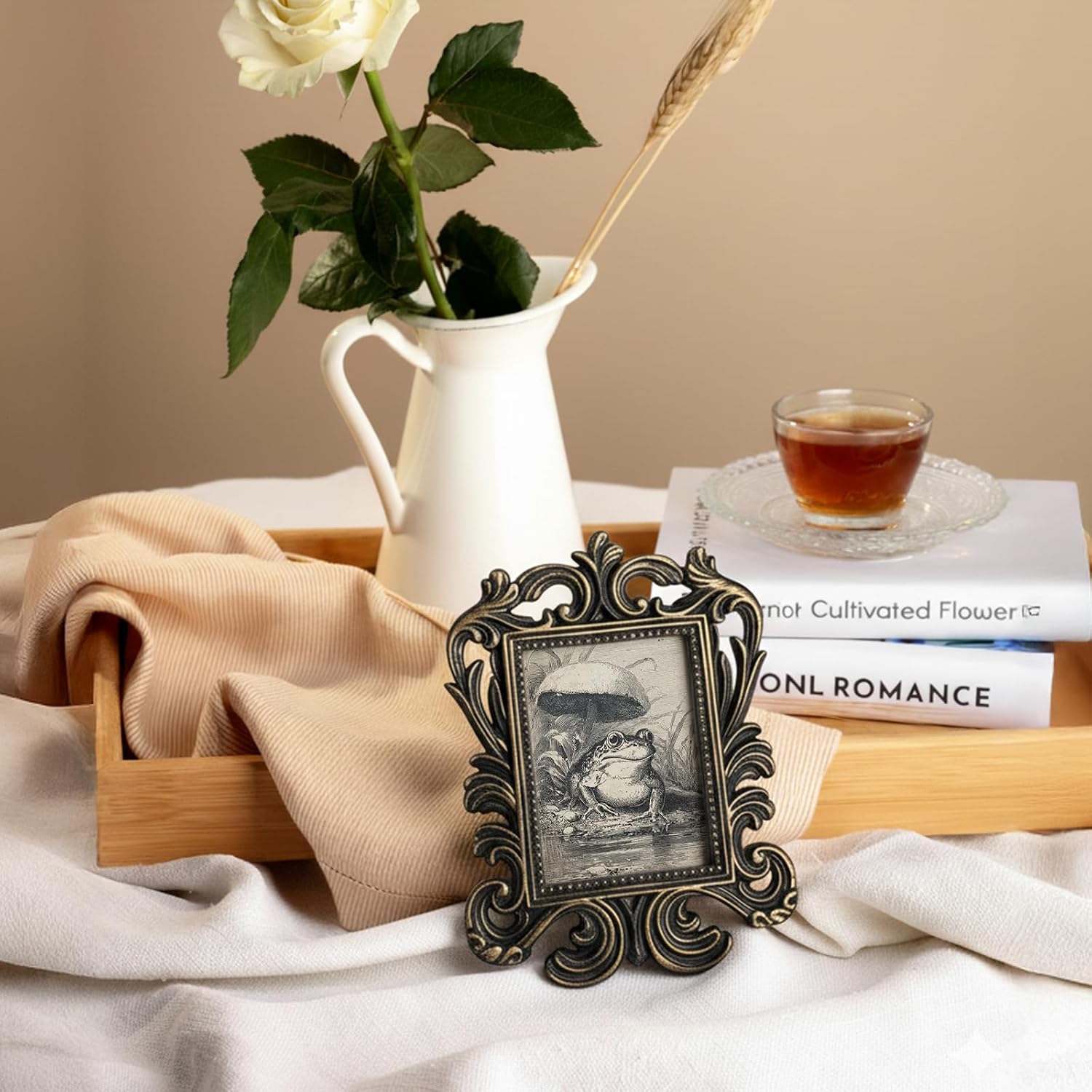 Vintage Small Picture Frame / Frog