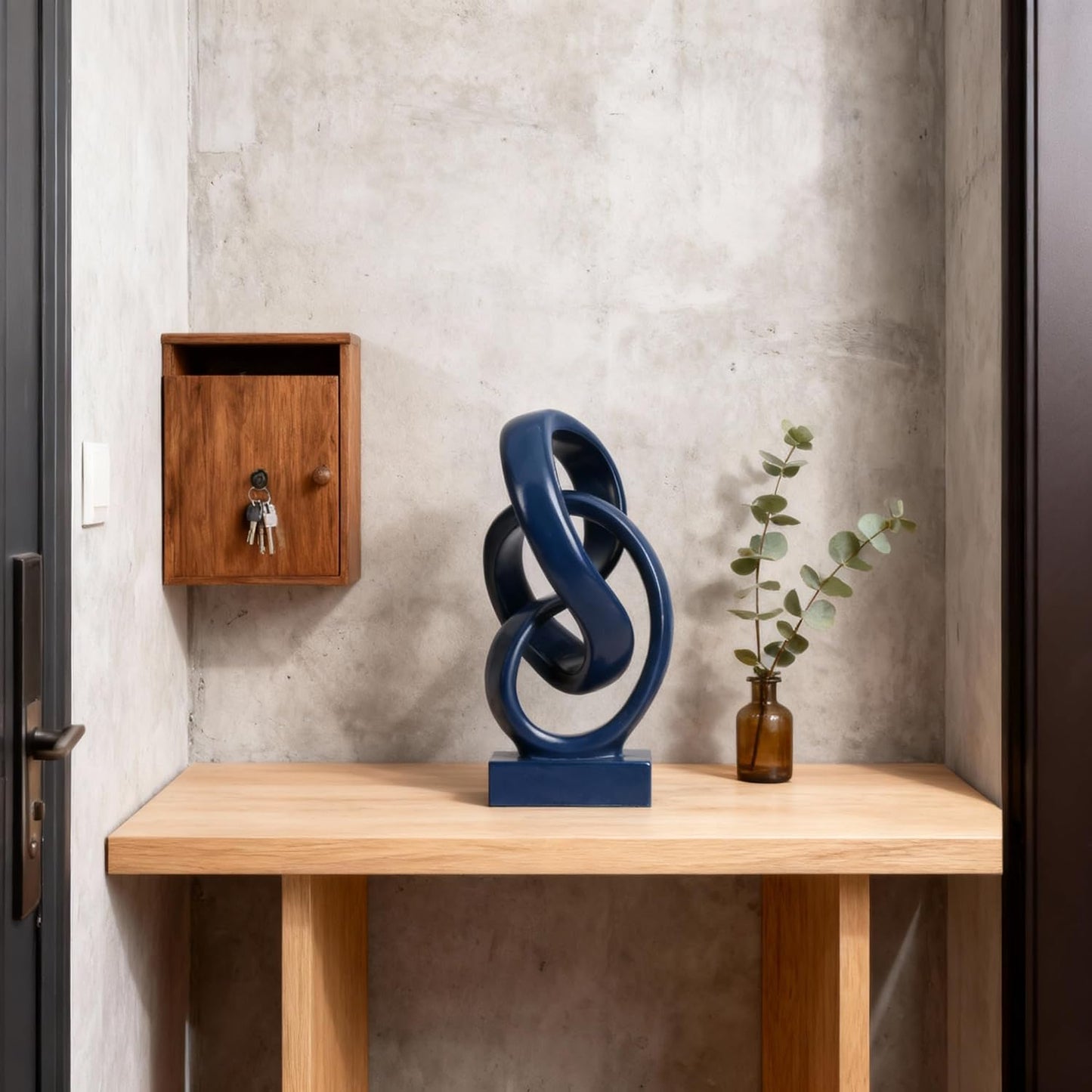Geometric Decorative Statue / Blue