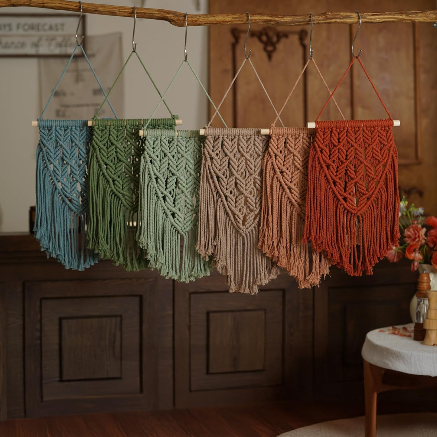Small Macrame Wall Hanging Decor Boho Tapestry / Toffee Brown / 15.8"L x 9.8"W