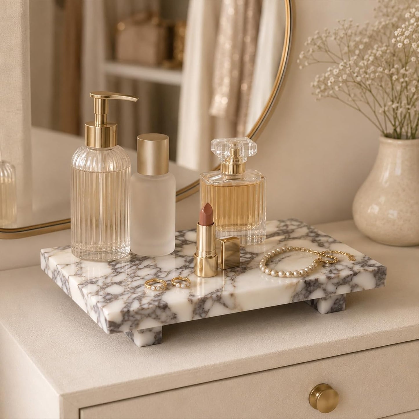 Stone Pedestal Tray for Perfume / Black, White, and Gray