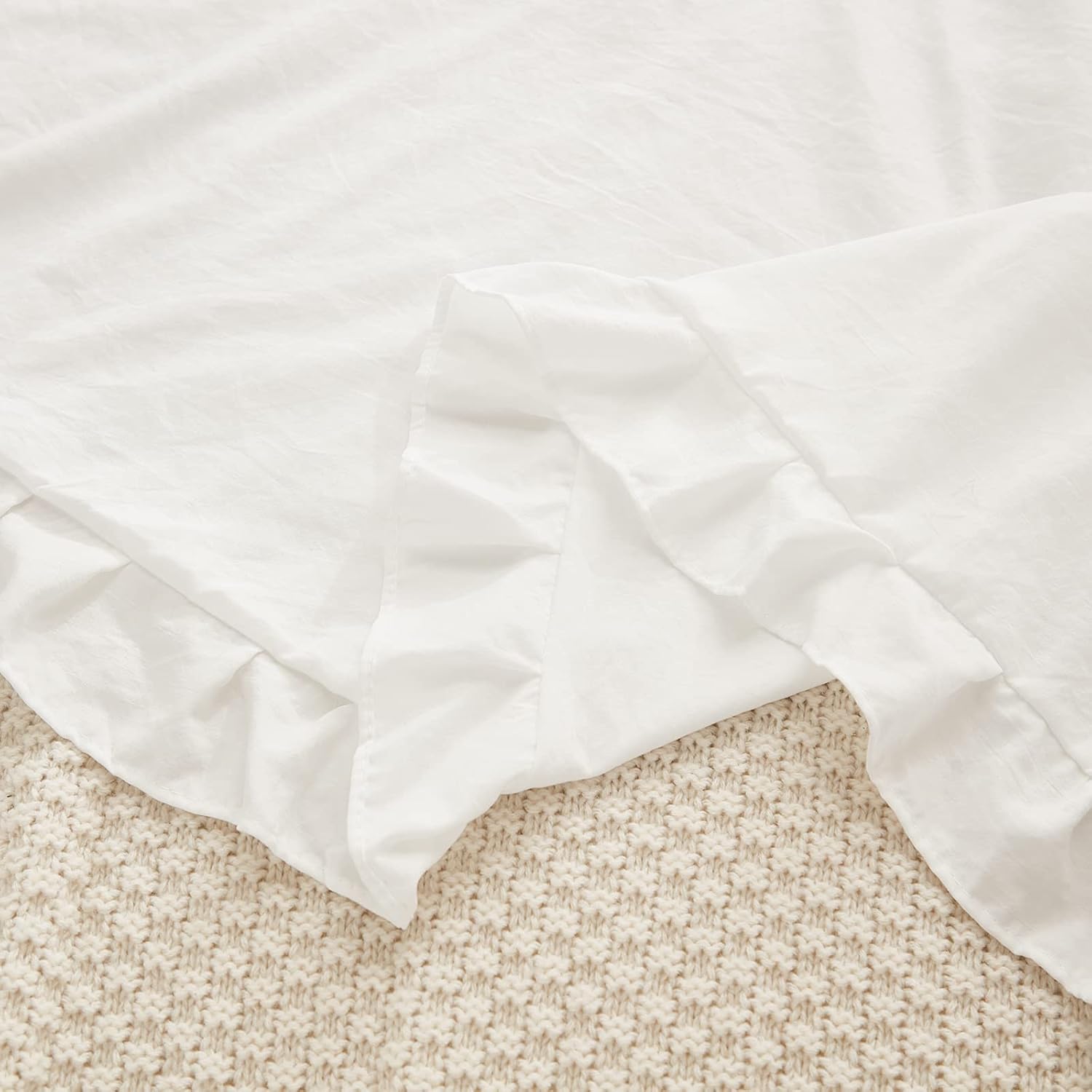 Ruffled Fringe Decor Sham / Body / White / 20 x 54