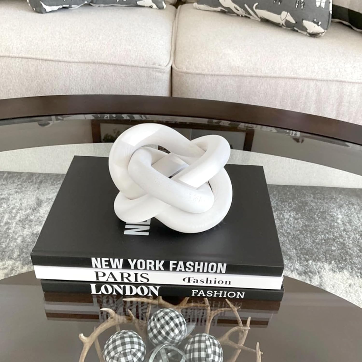 Wooden Knot Decor / White