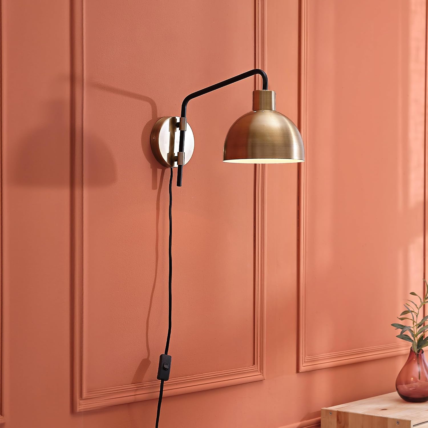 Globe Electric 1-Light Antique Brass Plug-in or Hardwire Wall Sconce with in-Line On/Off Switch