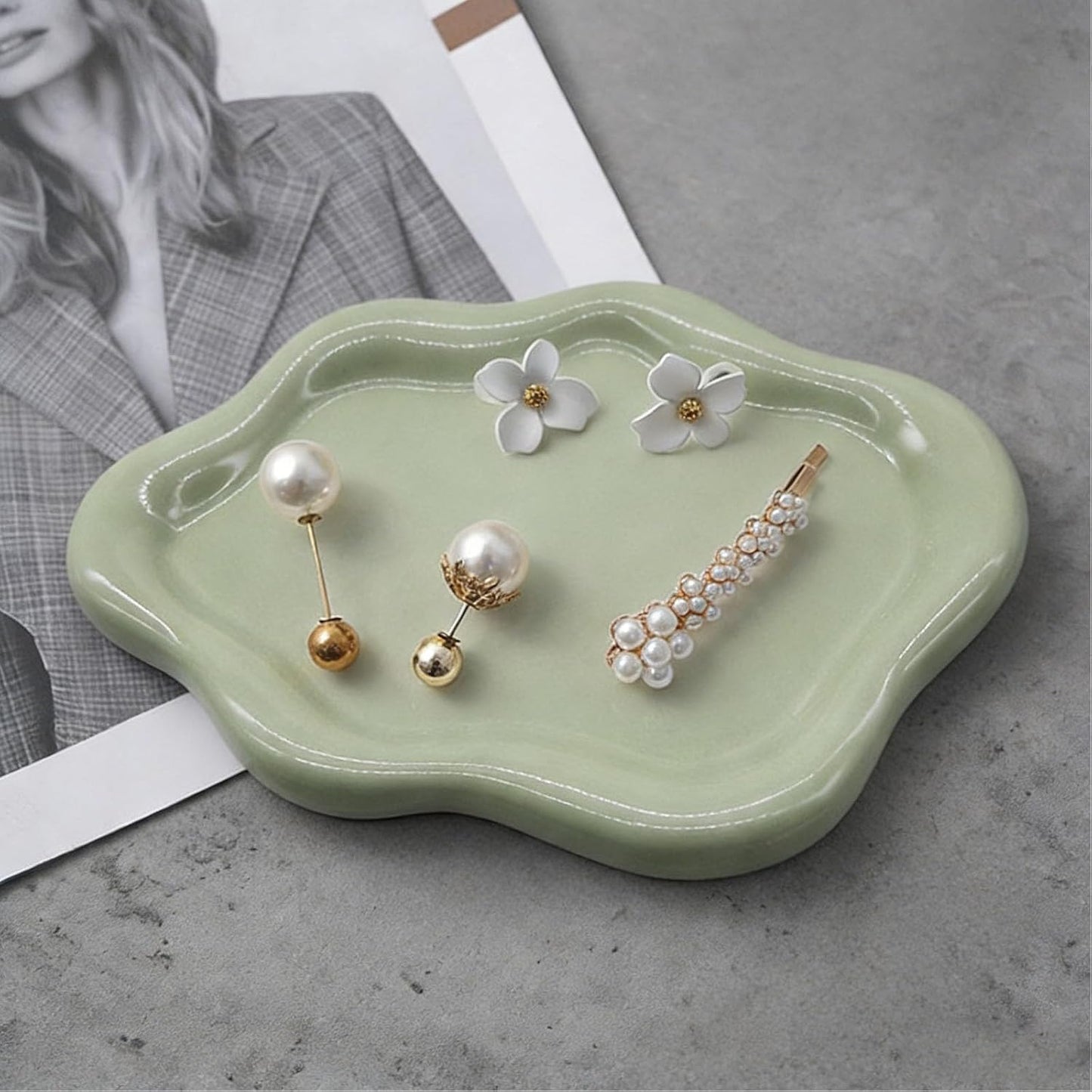 Ceramic Cloud Tray / Green
