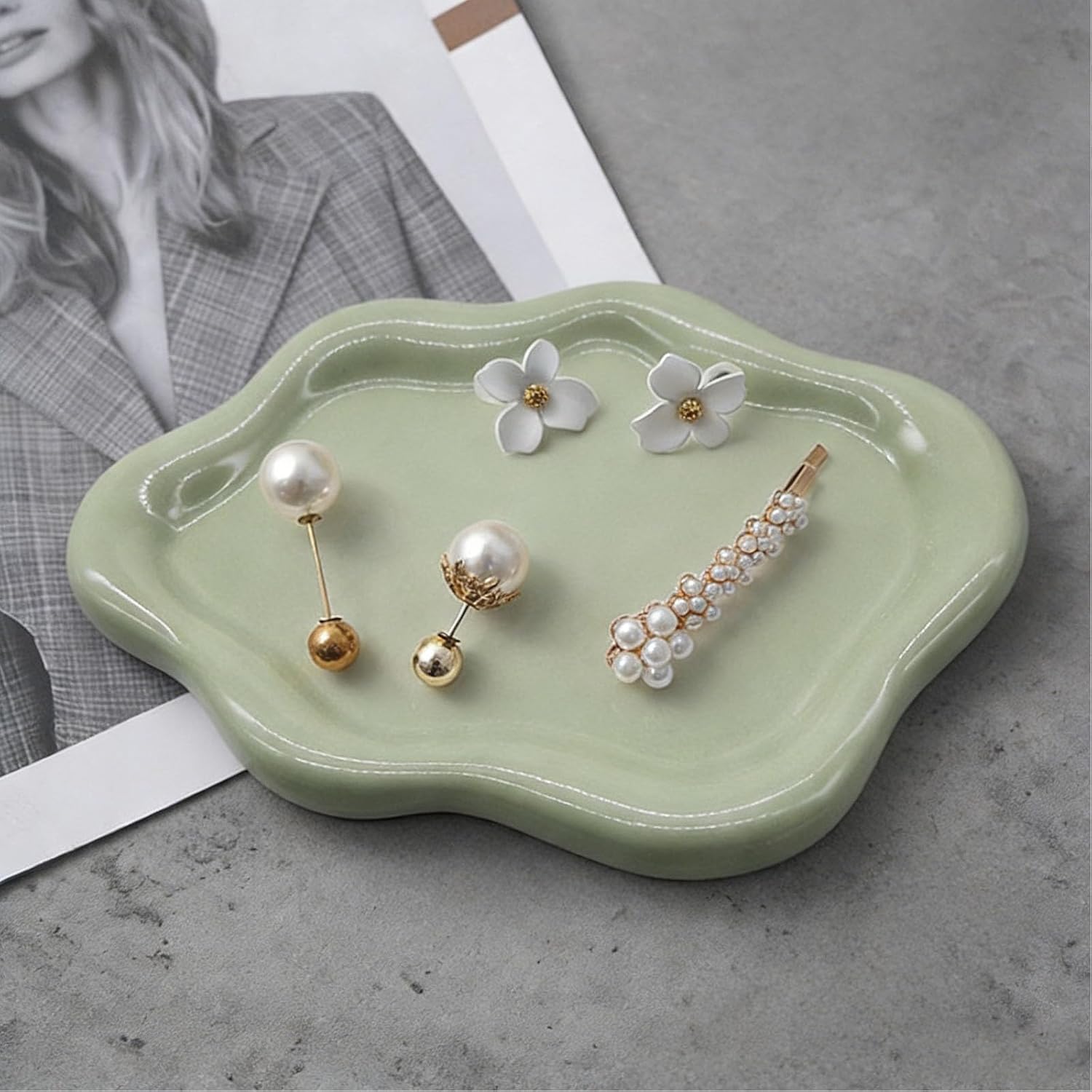 Ceramic Cloud Tray / Green