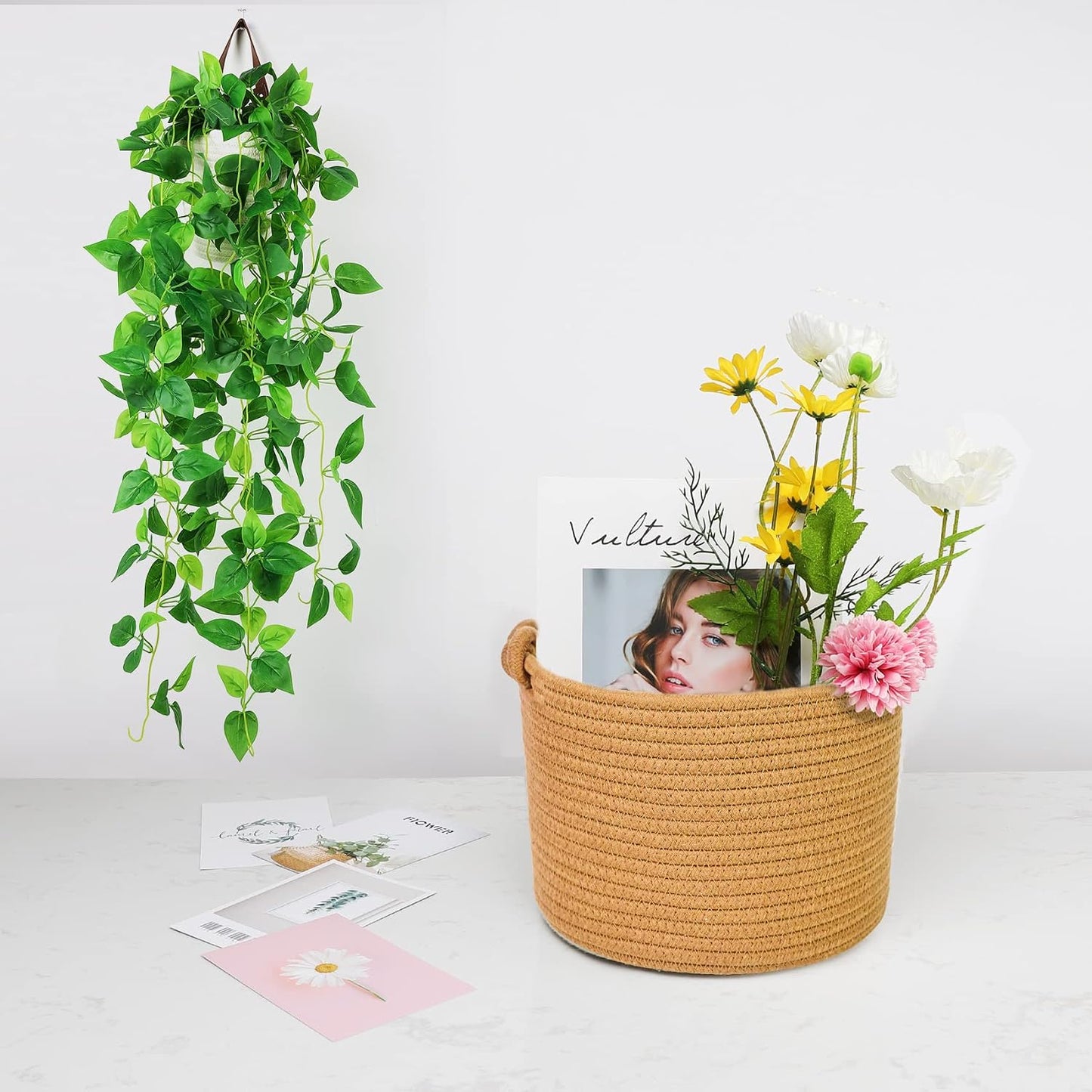 Small Woven Basket / Brown-a