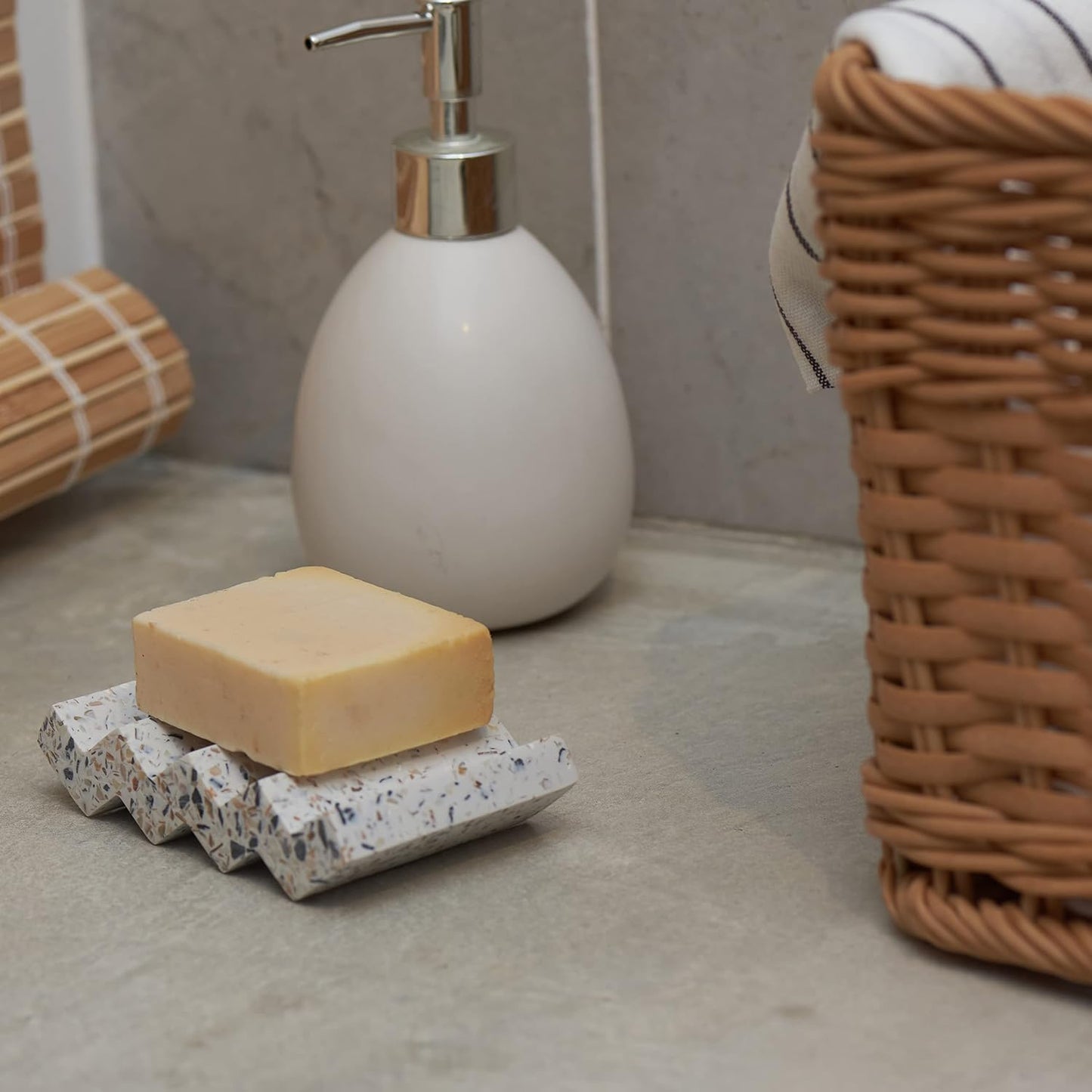 Concrete Soap Saver for Bar Soap Holder for Shower / White