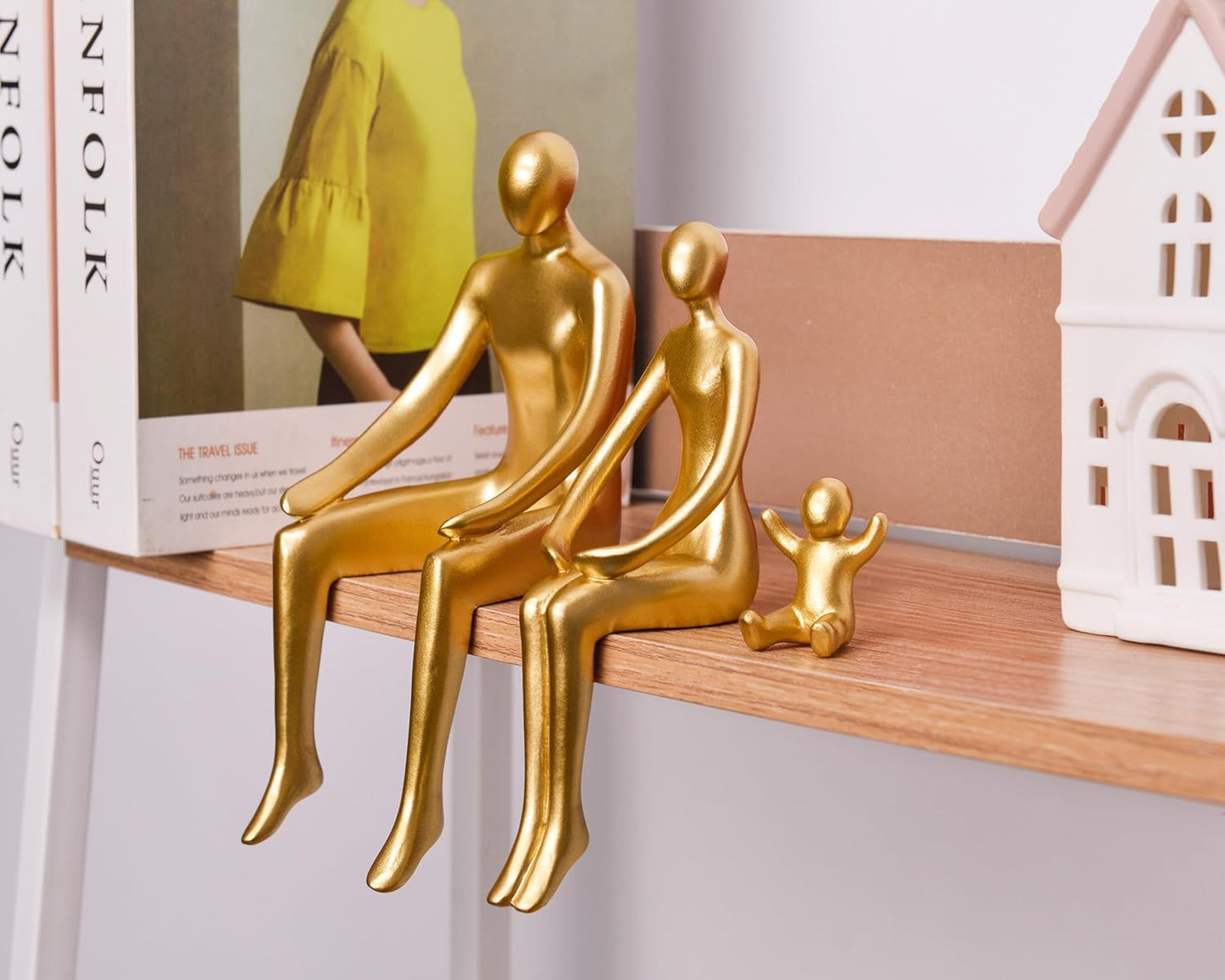 Decor Family Statue Shelf Decor / Gold