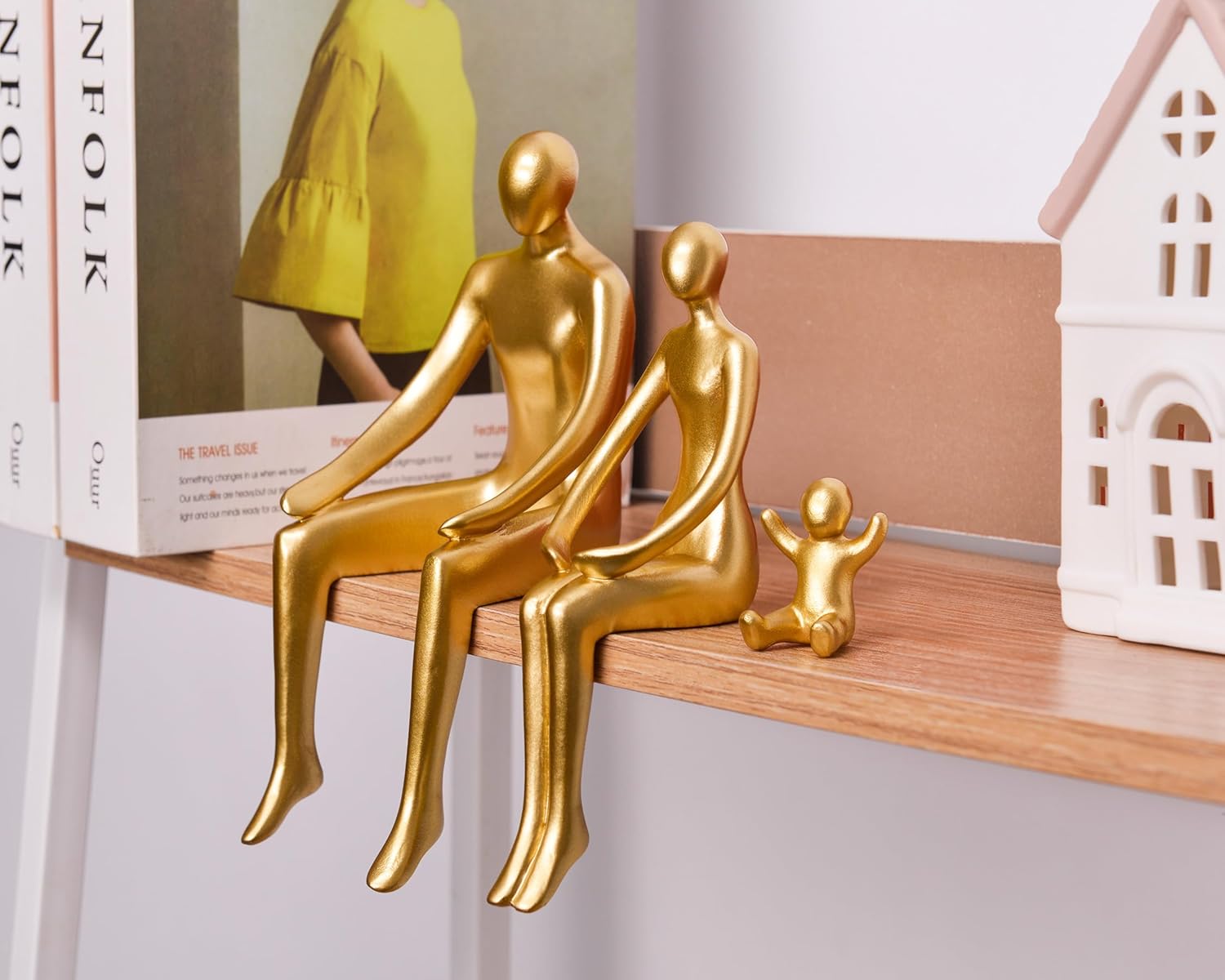 Decor Family Statue Shelf Decor / Gold