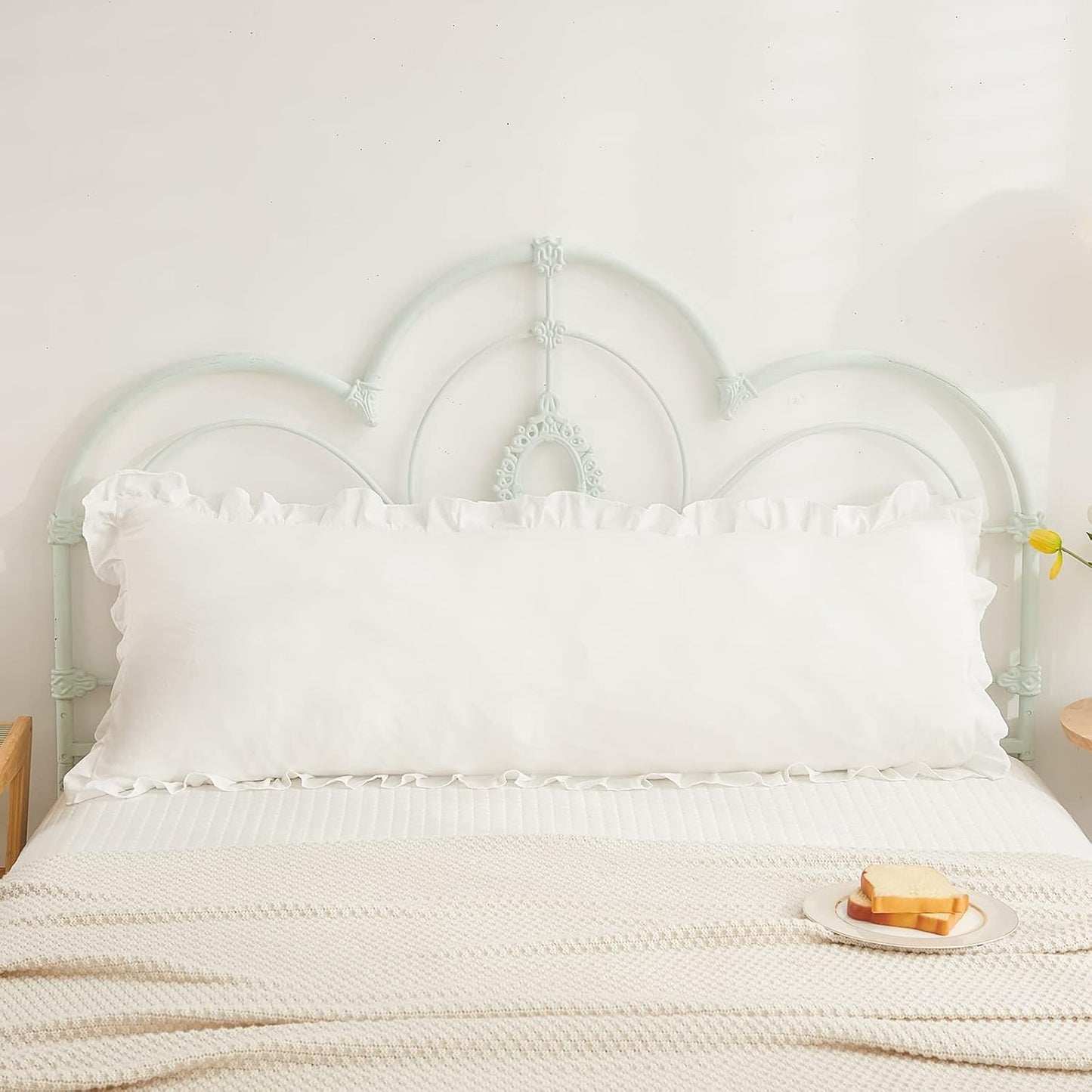 Ruffled Fringe Decor Sham / Body / White / 20 x 54