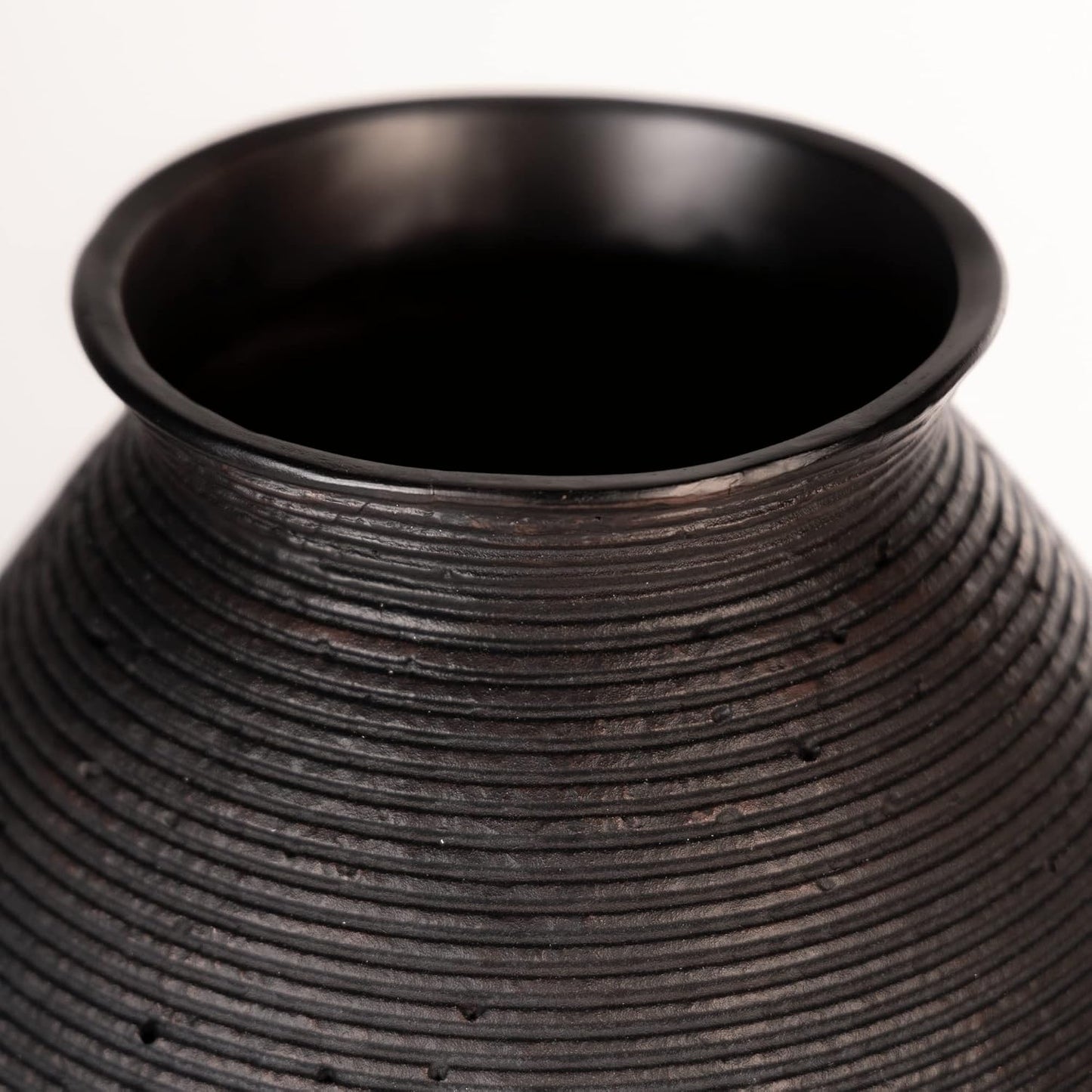 Hannela " Modern Distressed Polyresin Vase / 12 Inch / Dark Brown