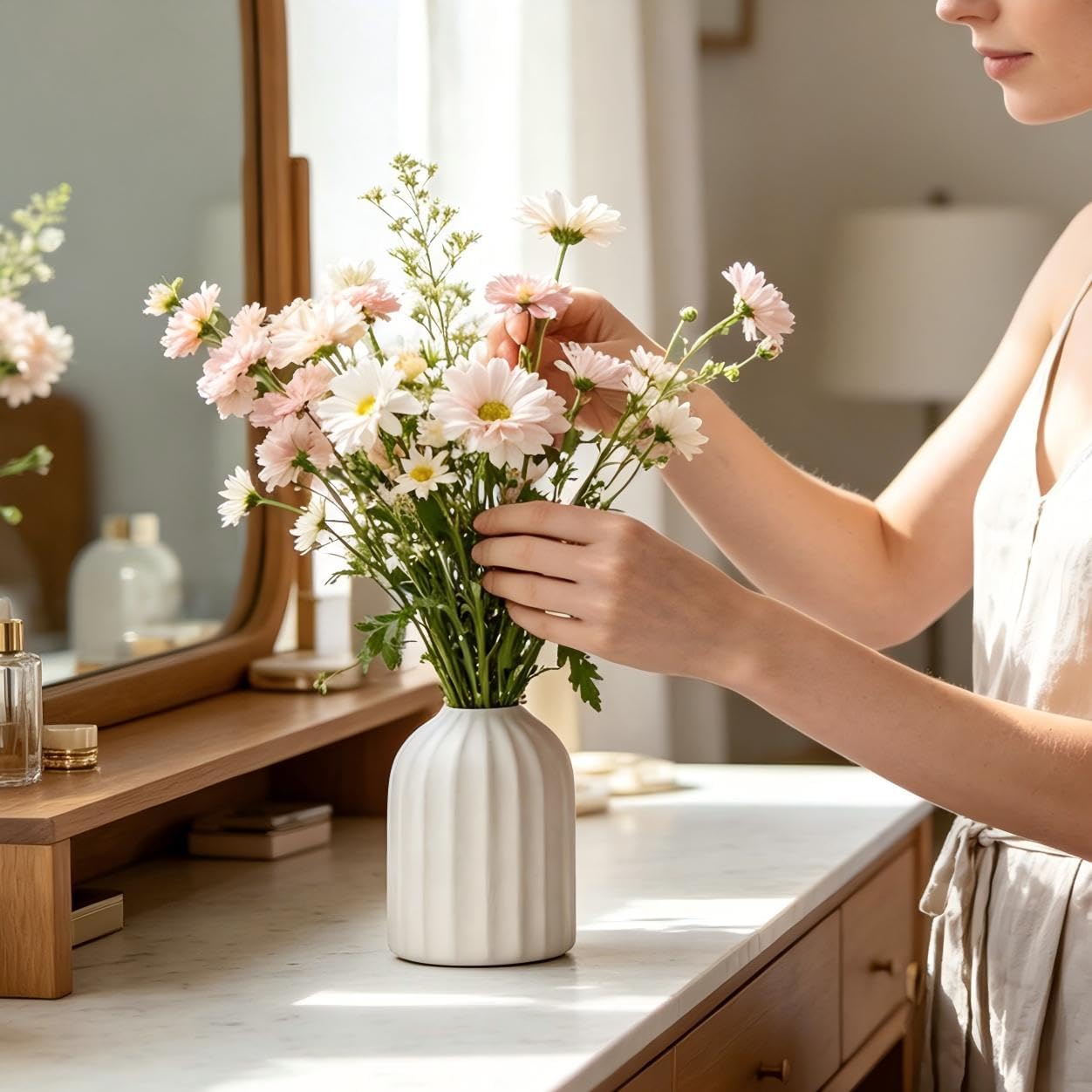 Ceramic Flower Vase Home Decor / White-v25 / 3.7 Inch